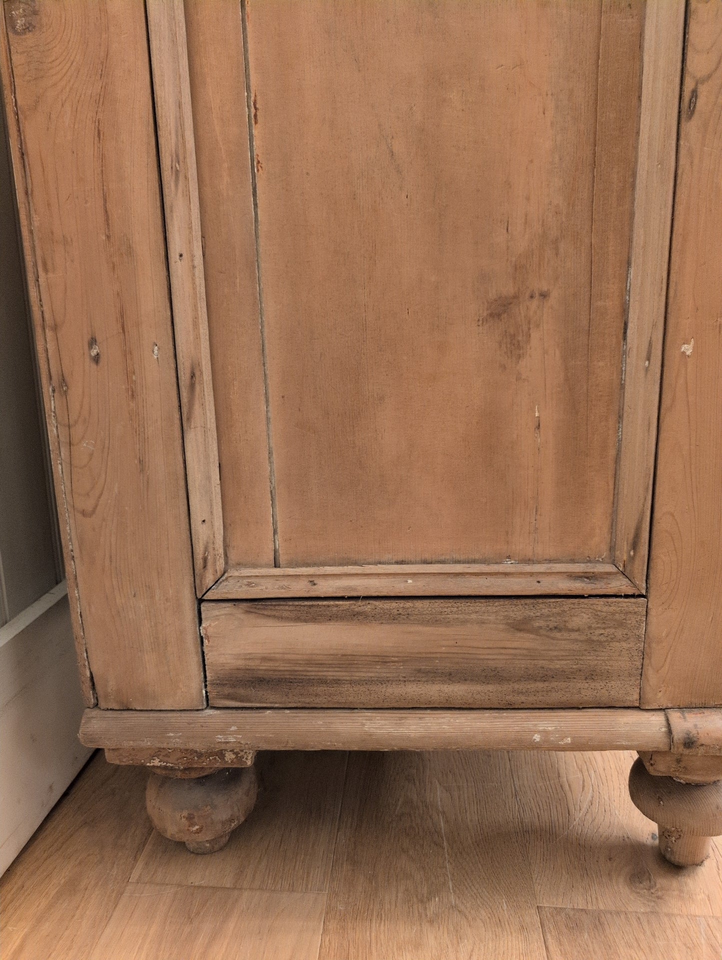 6 Drawer Pine Sideboard