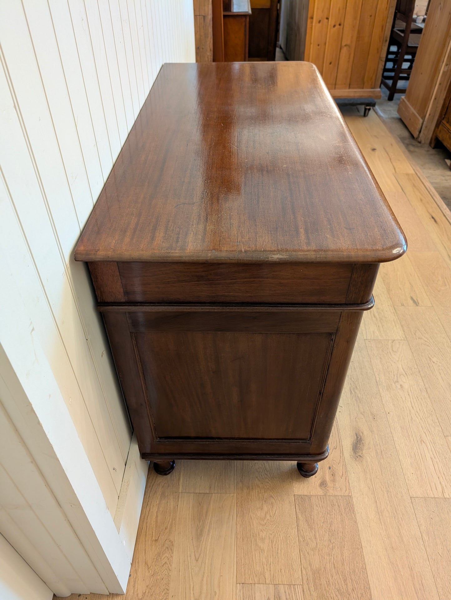 2 pc Mahogany Server