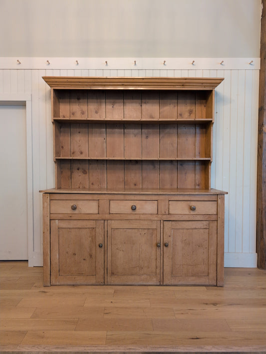 Majestic English Pine Hutch