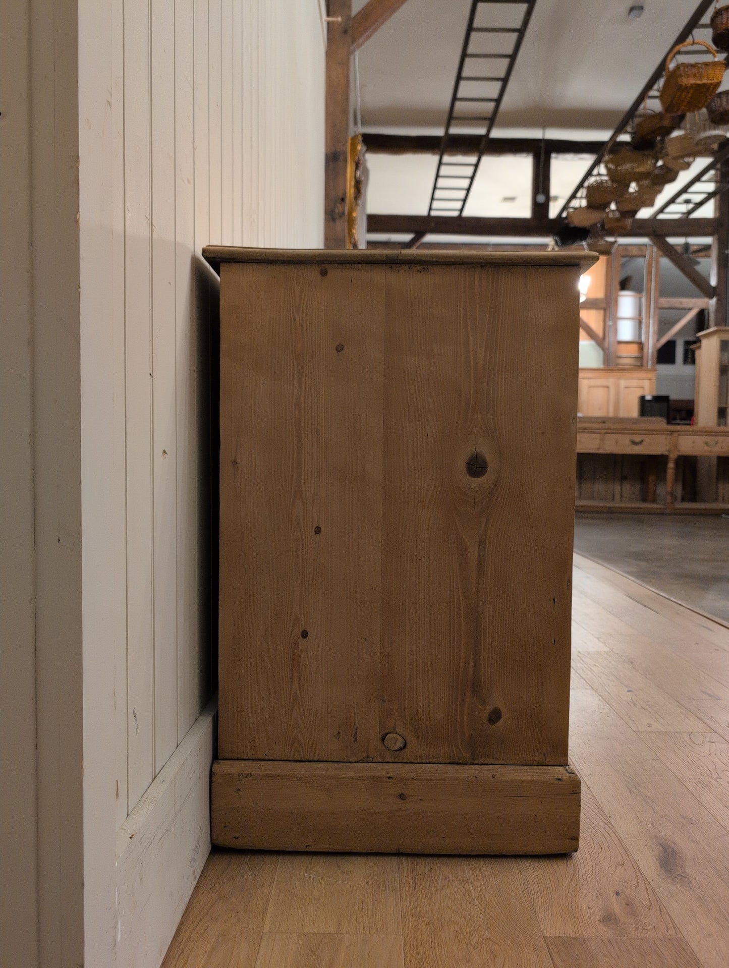 Victorian Pine 2/2 Chest - Plinth