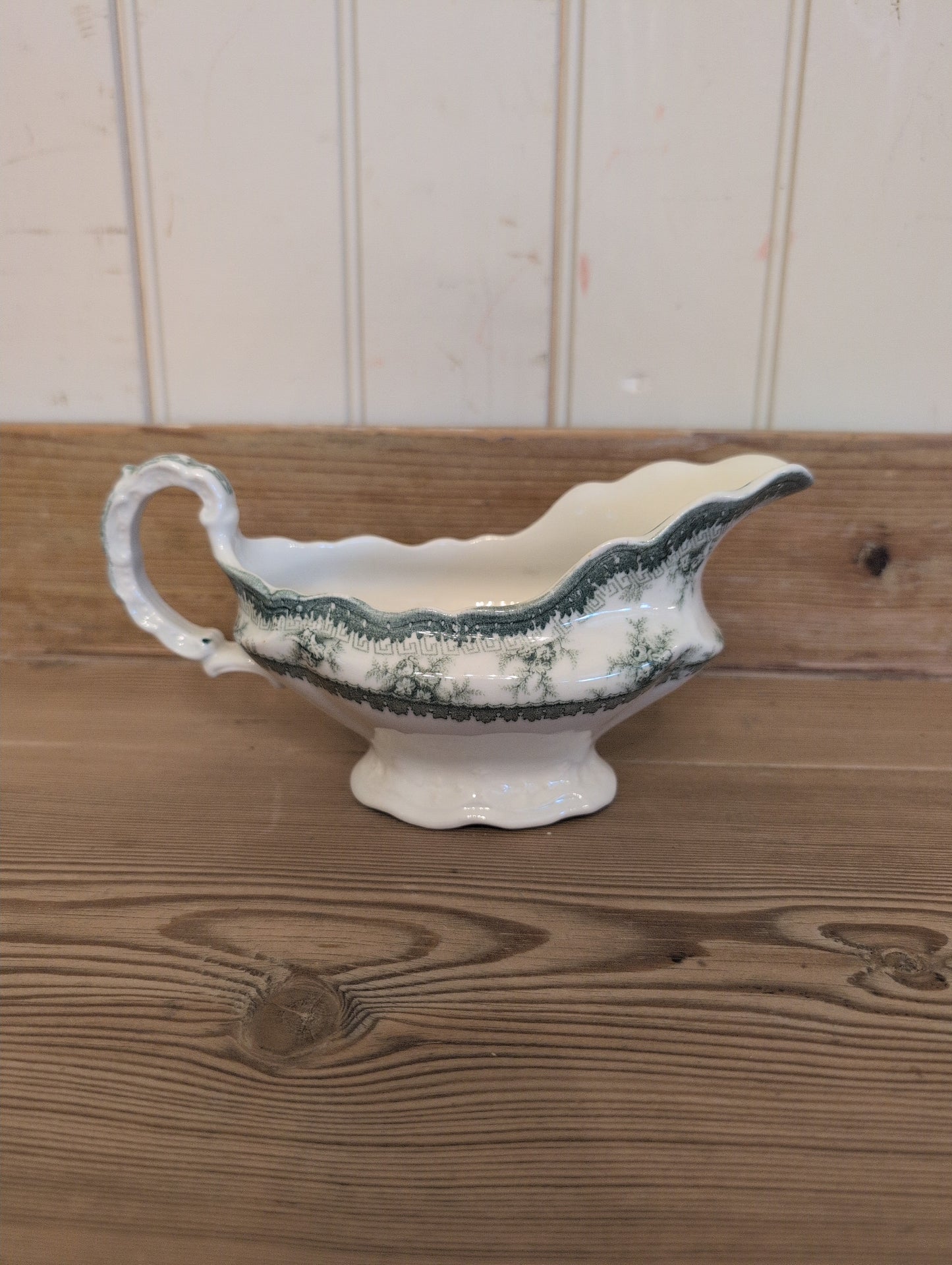 Maddock&Sons "Hamilton" Gravy Boat