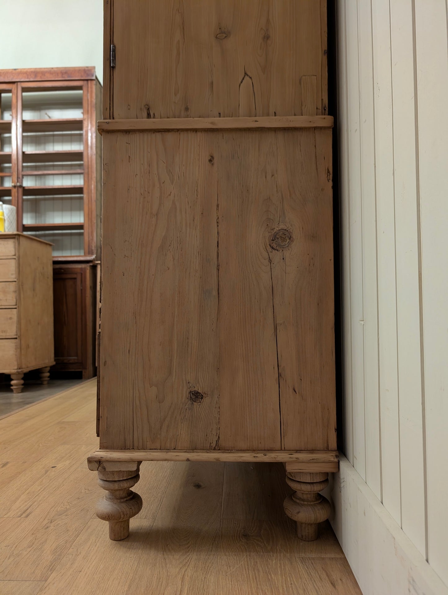 English Pine Linen Press