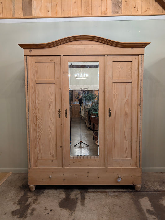 Mellow Pine Triple Door Wardrobe w/Mirror