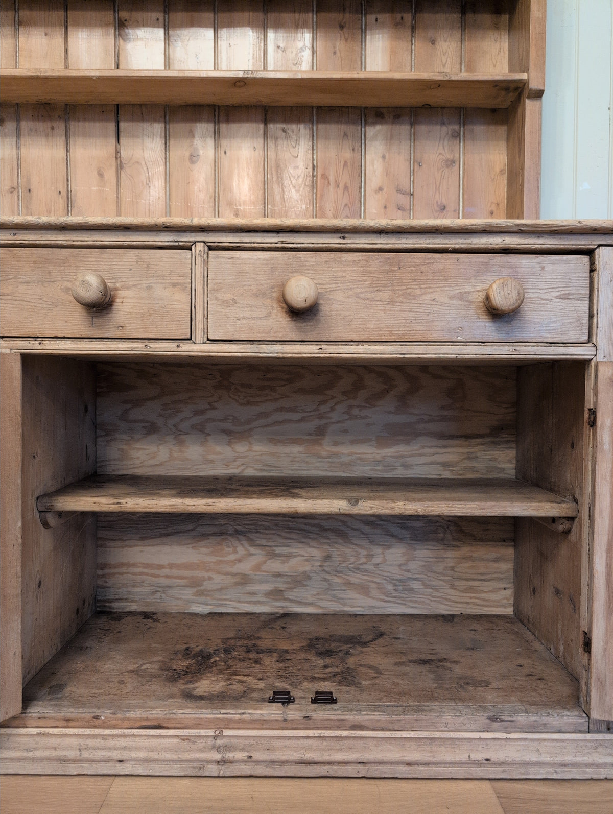 English Rustic Pine Hutch