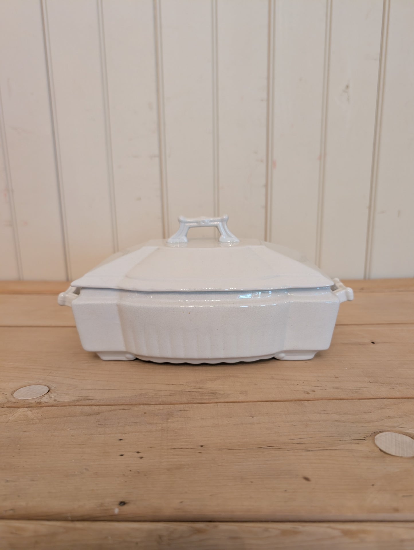Johnson Brother Lidded Casserole Dish Large