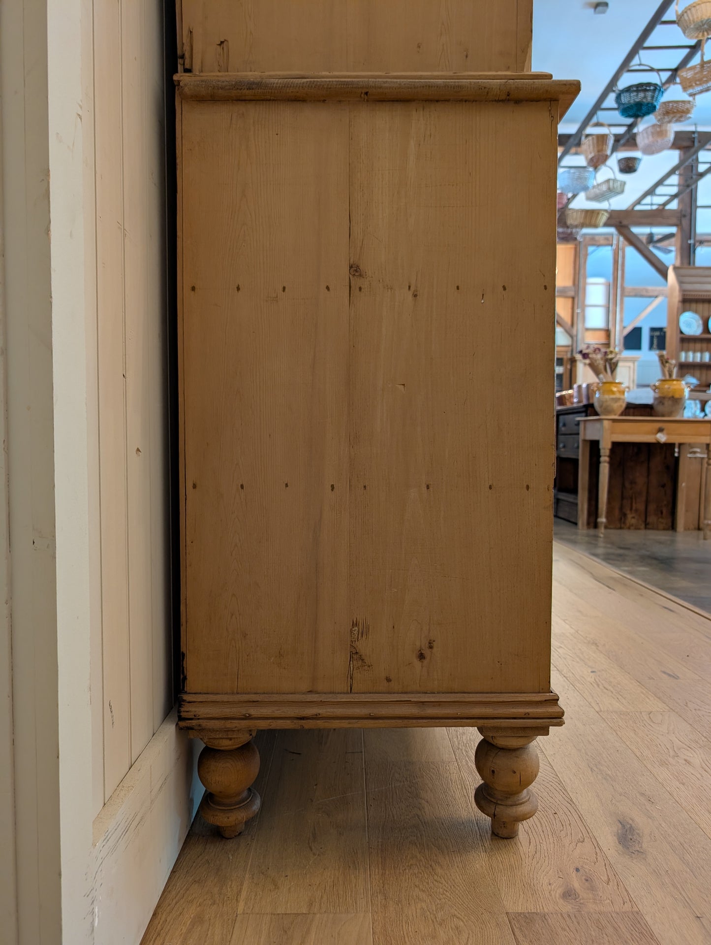 Mellow Pine Linen Press