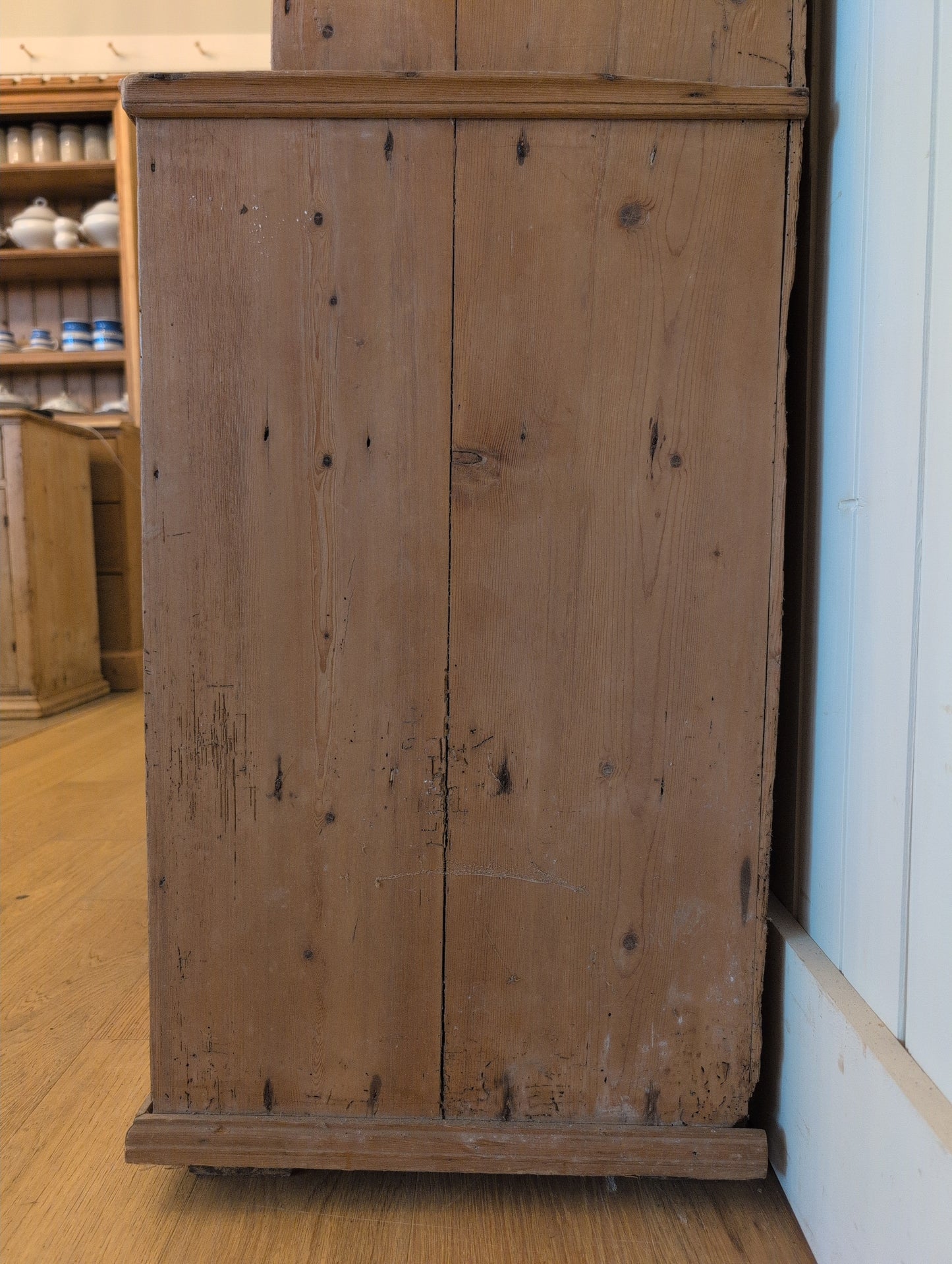 Glazed Double Arch Dresser