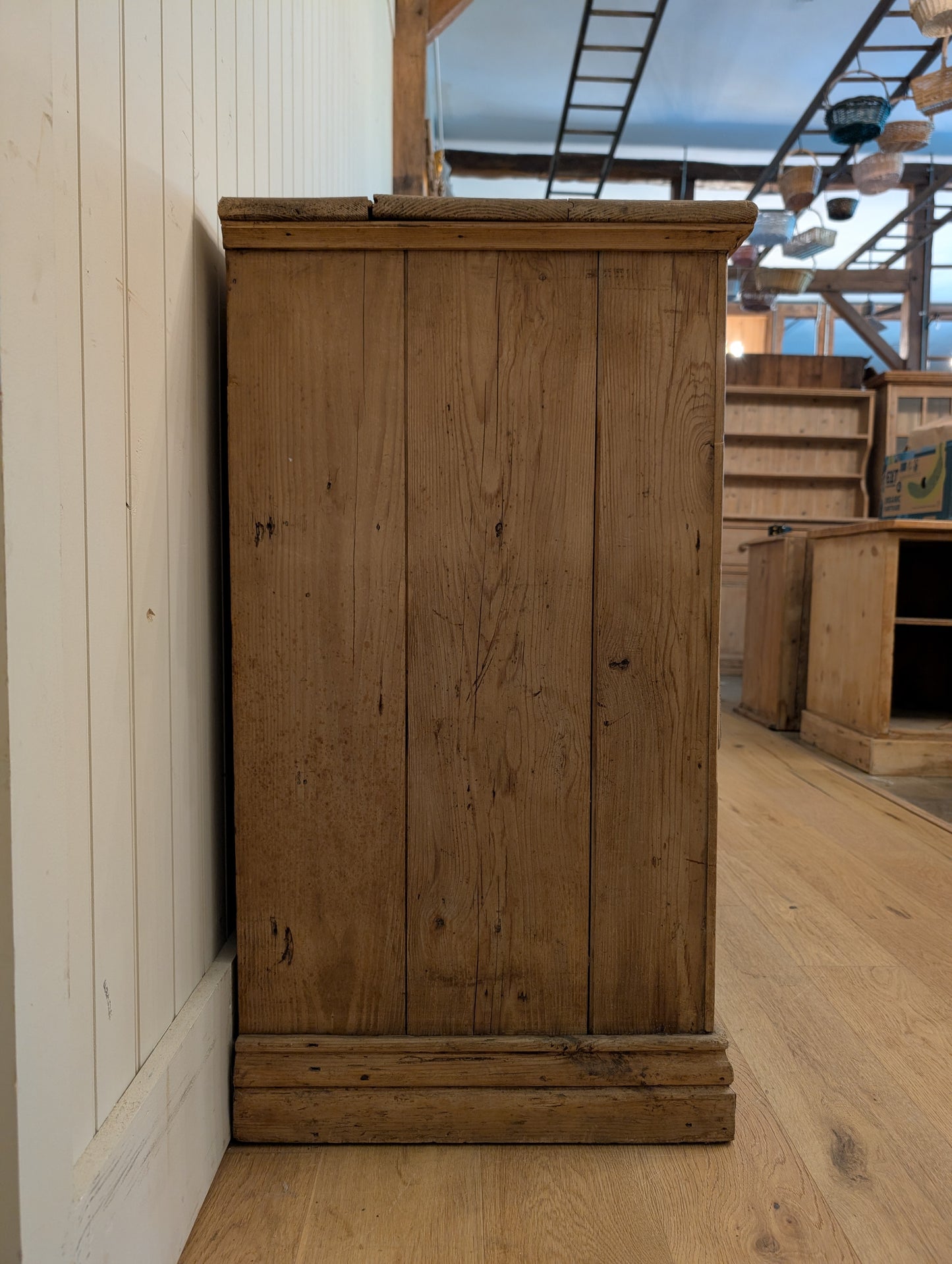 Bank of 6 Drawers