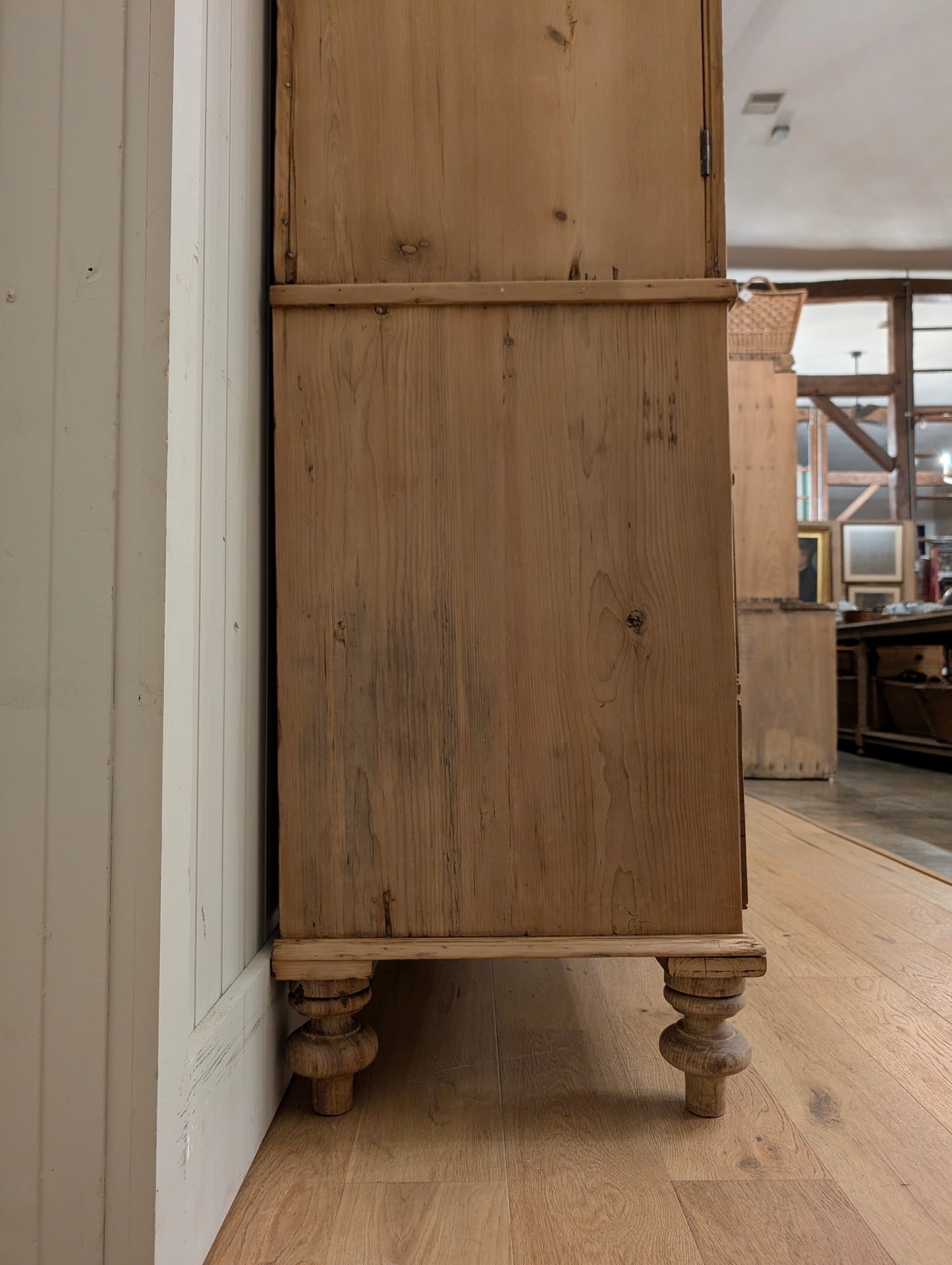 English Pine Linen Press