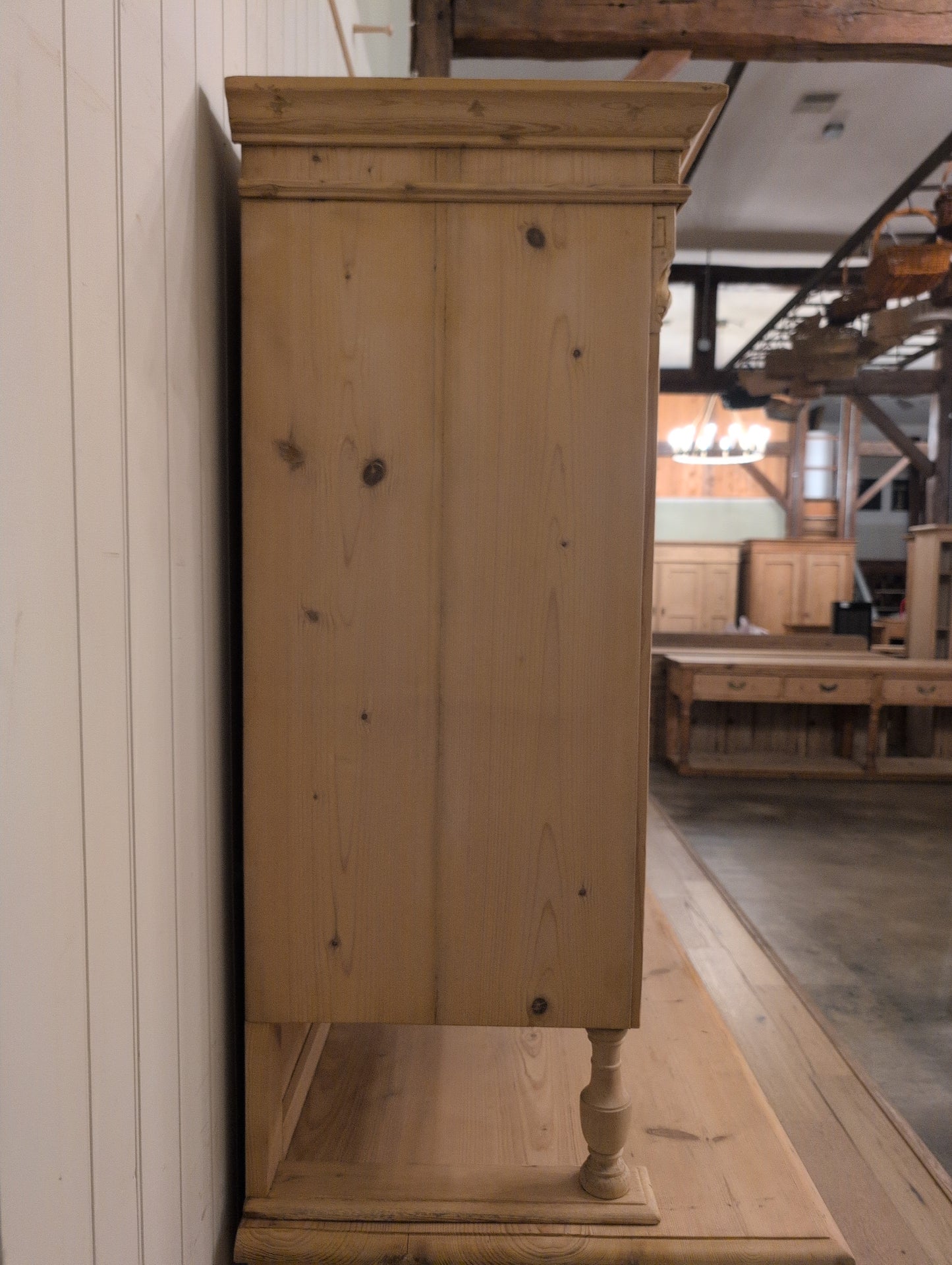 European Stripped Pine Hutch