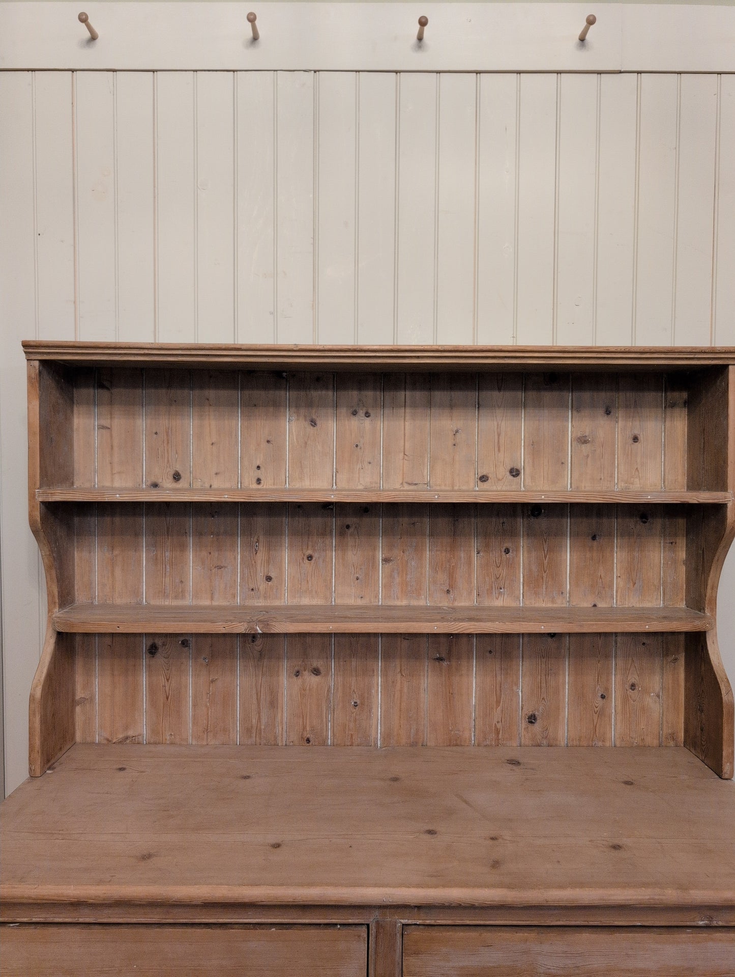 Stout English Pine Hutch