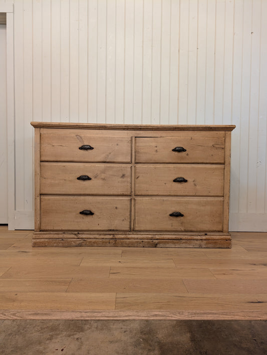 Bank of 6 Drawers
