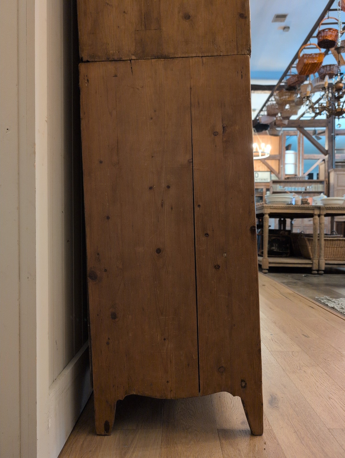 Georgian Pine Linen Press