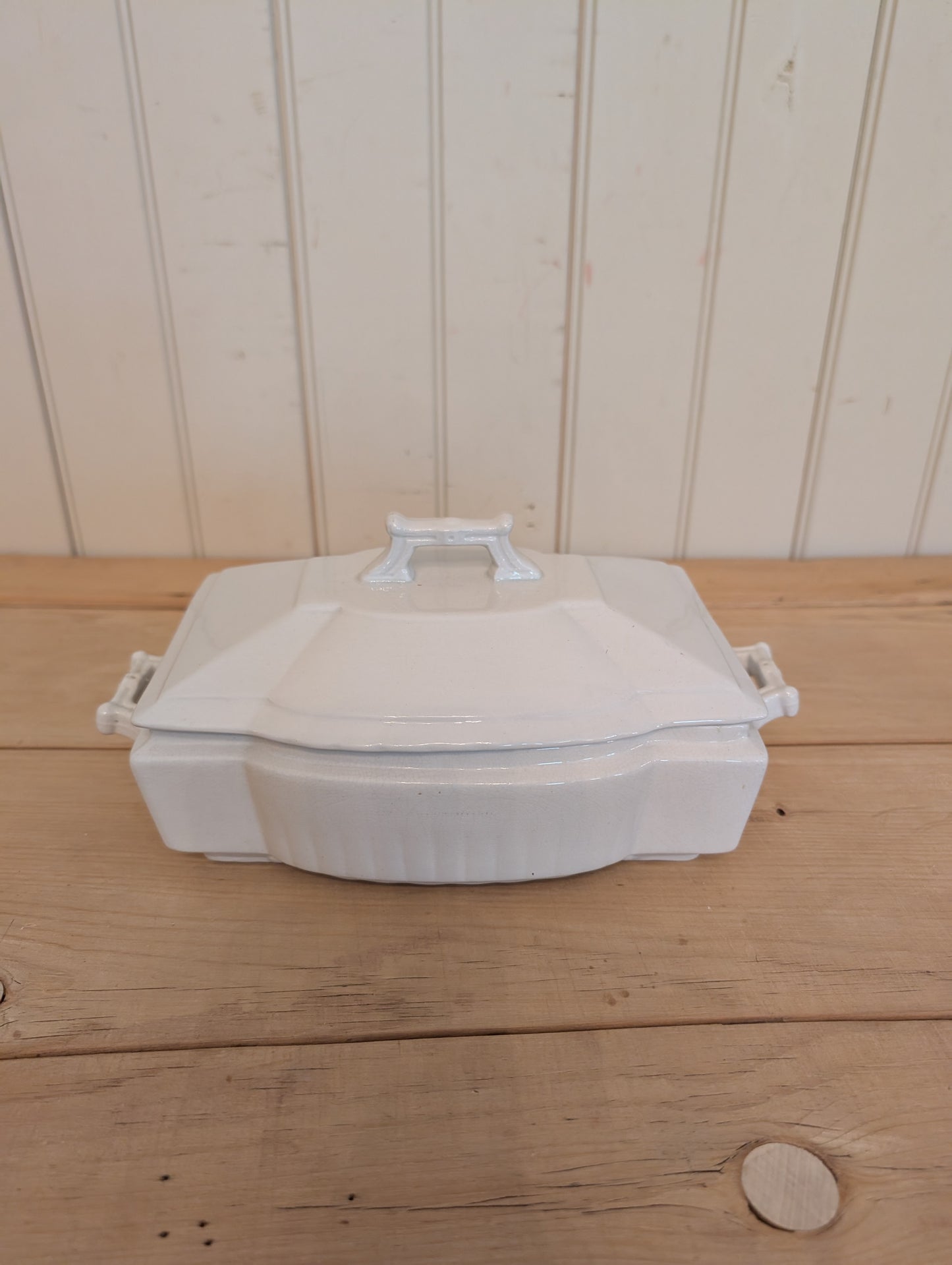 Johnson Brother Lidded Casserole Dish Large