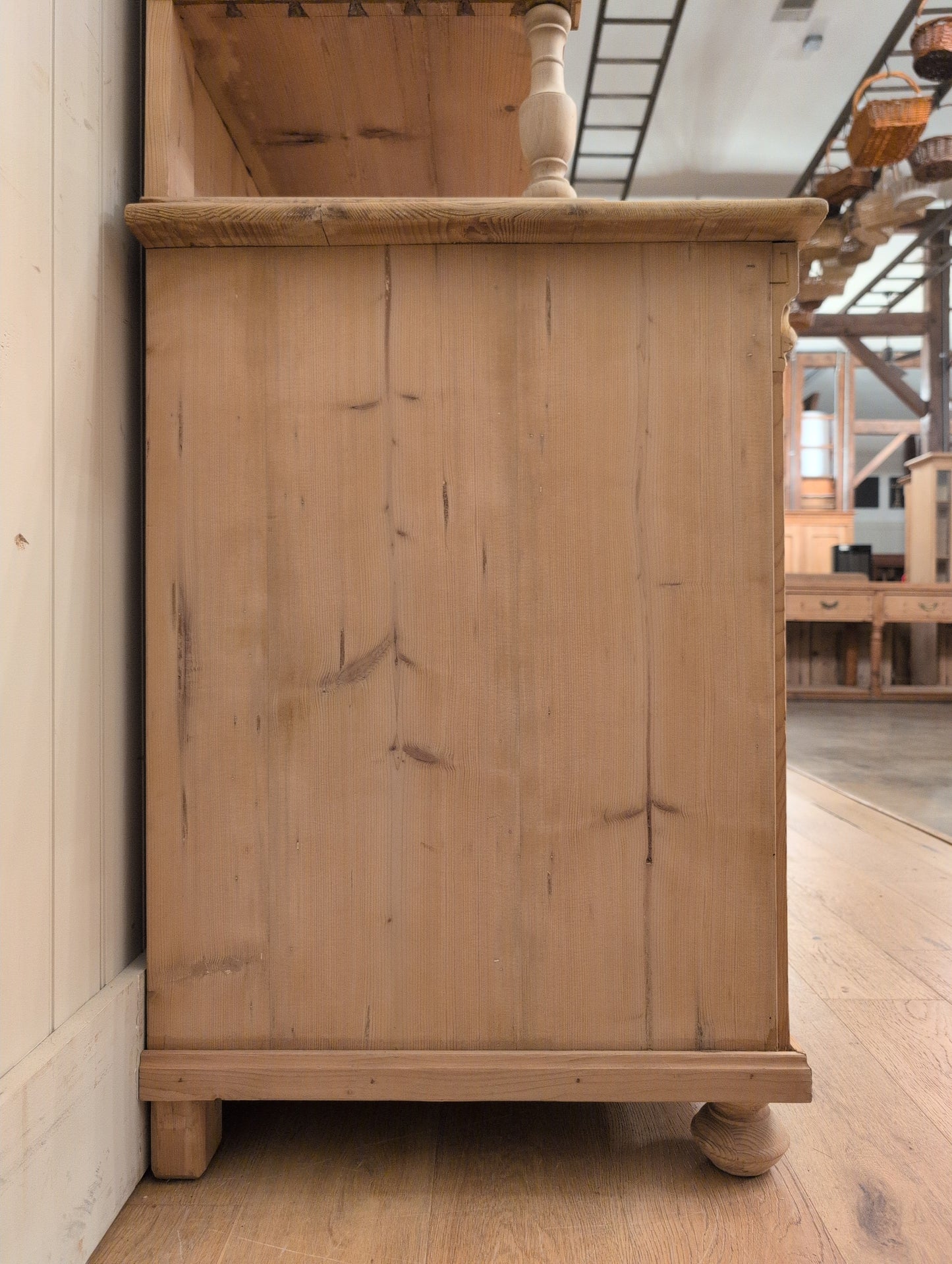 European Stripped Pine Hutch