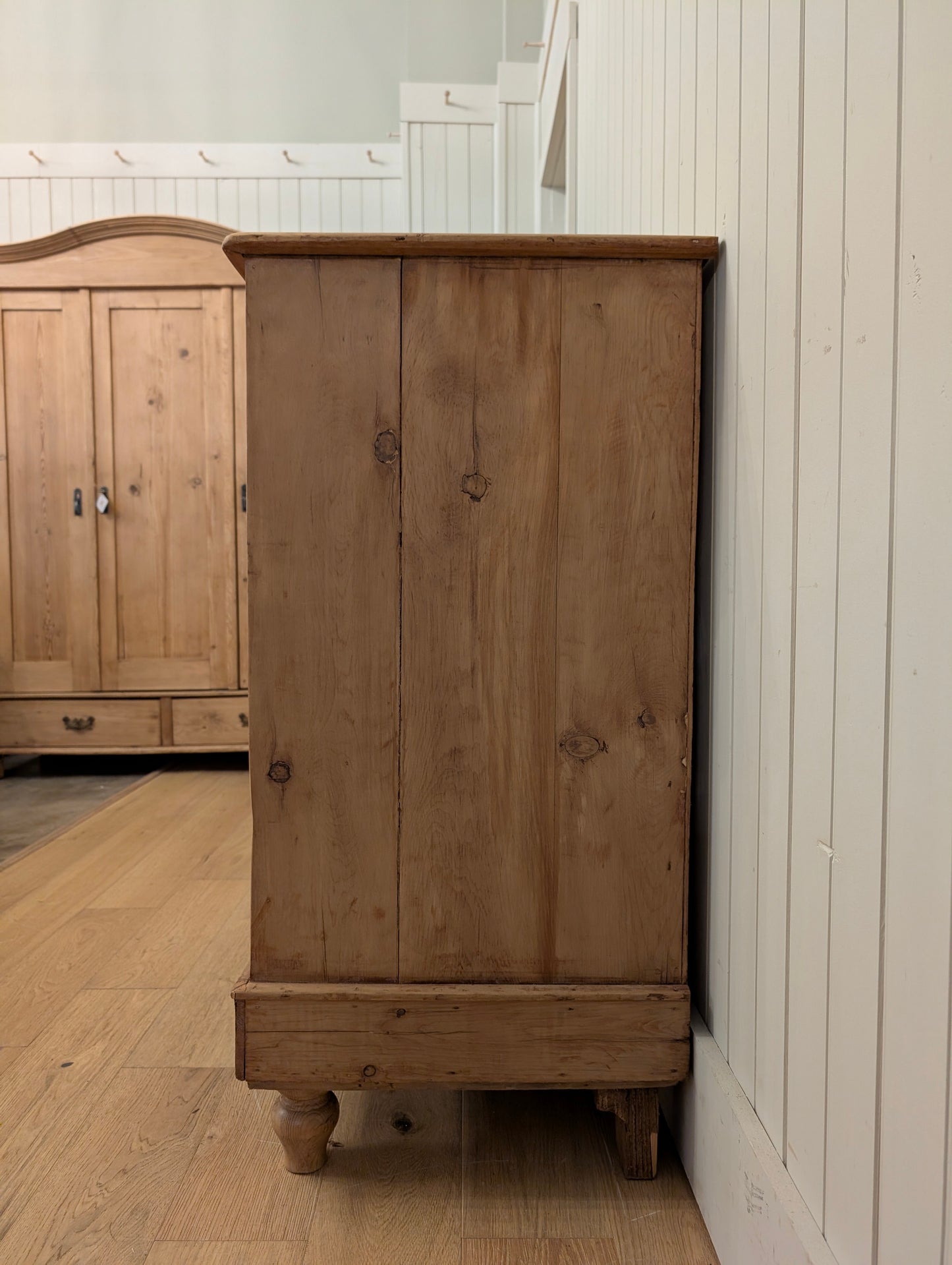 Victorian Pine 2 Over 3