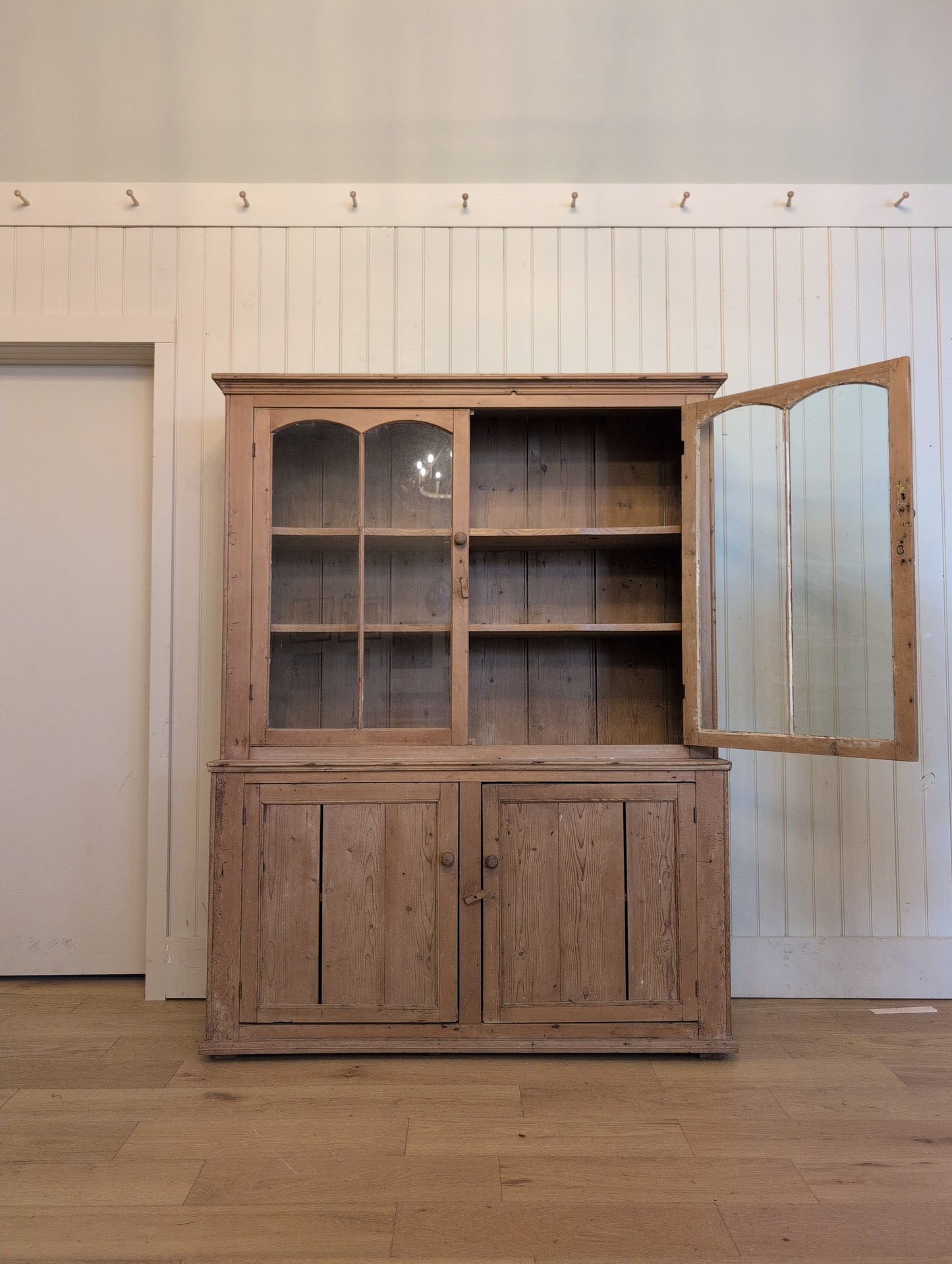 Glazed Double Arch Dresser