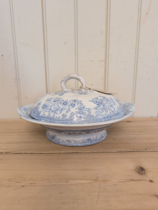 Asiatic Pheasant Round Tureen with Lid