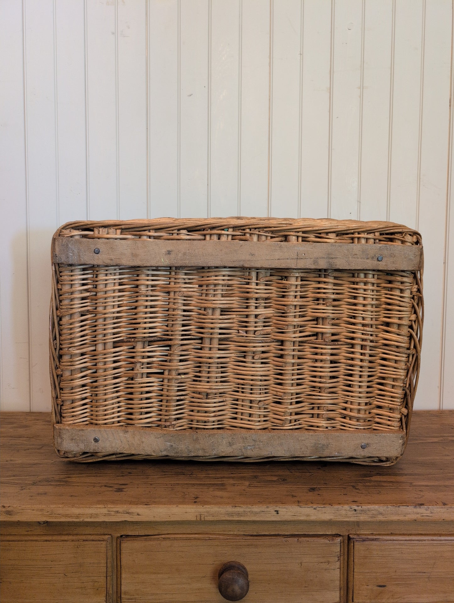 English Laundry Basket Southern