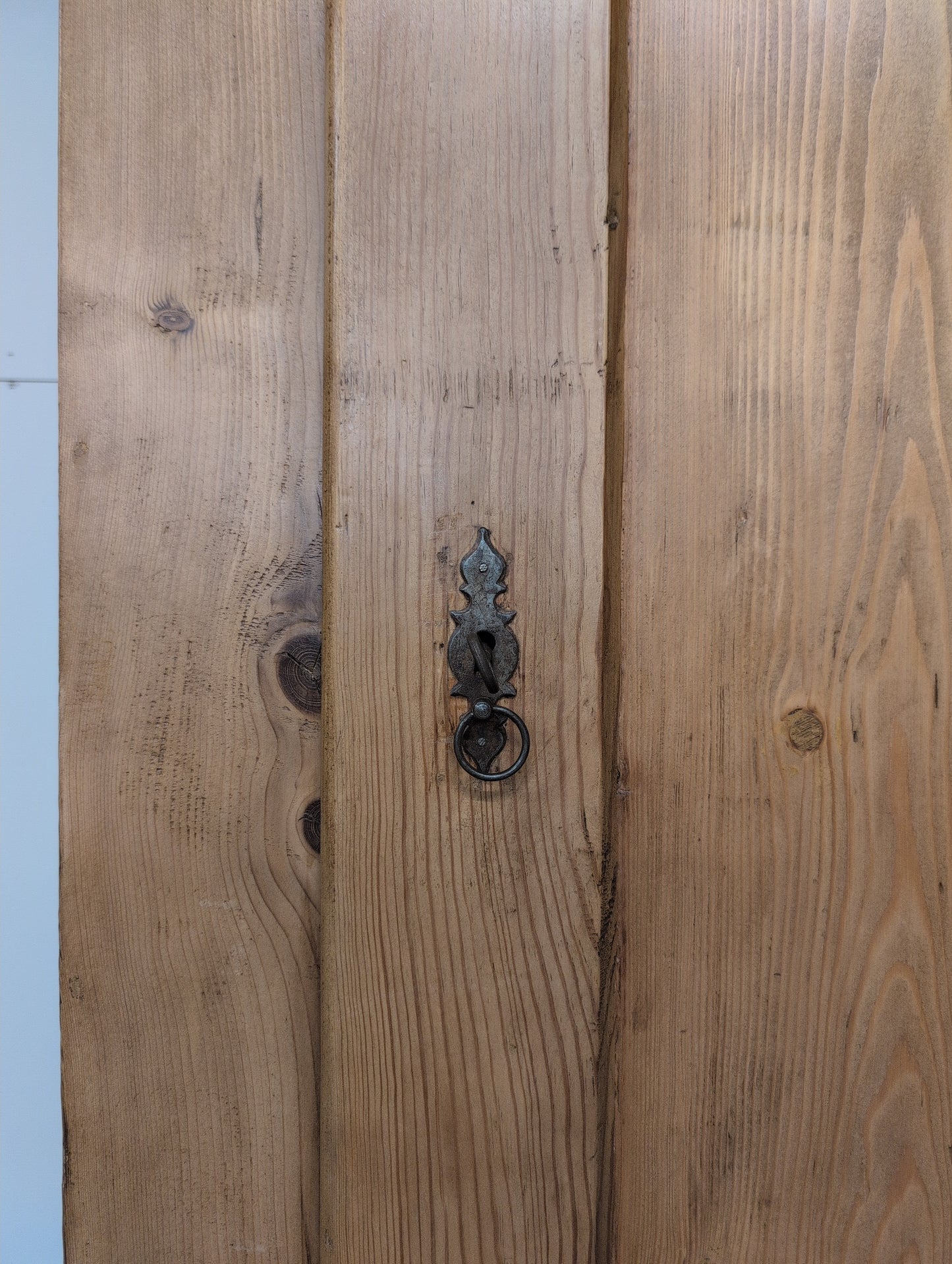 Single Door Wardrobe - Skeleton Key
