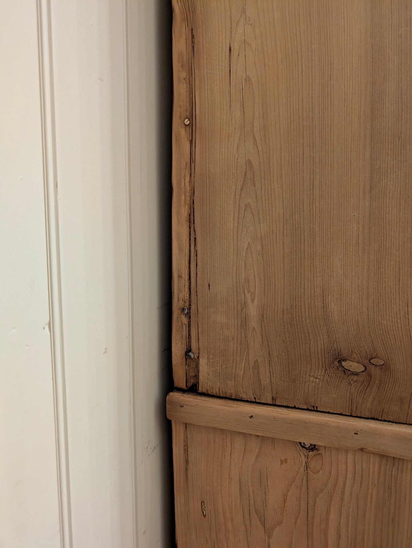 English Pine Linen Press