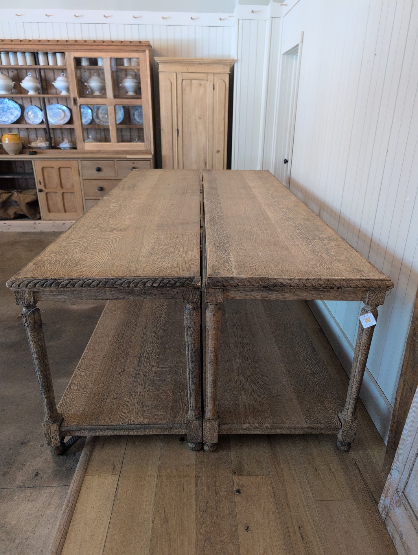 Scrubbed Oak Belgian Drapers Table 1