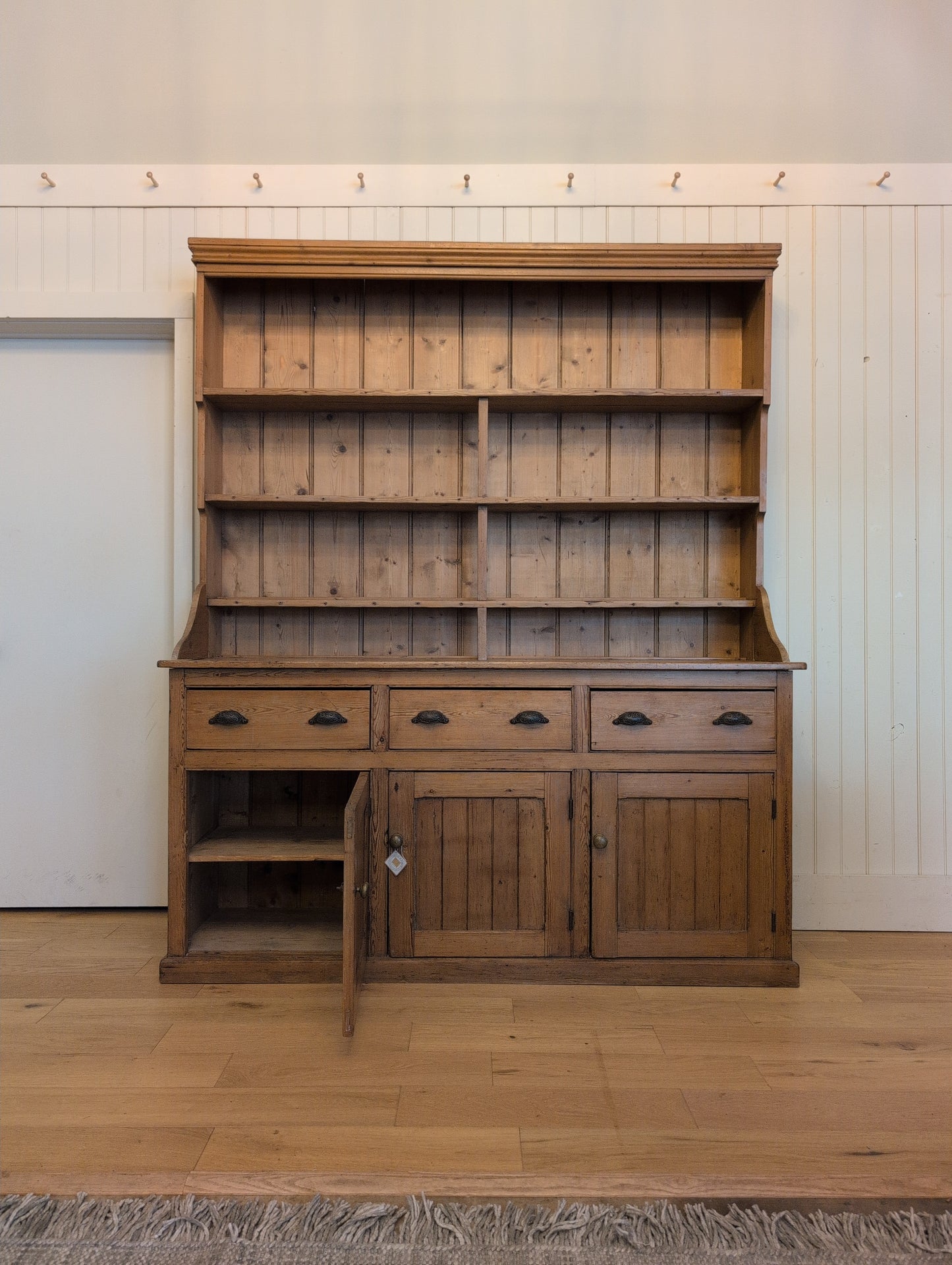 3 Over 3 Graduated Shelving Hutch