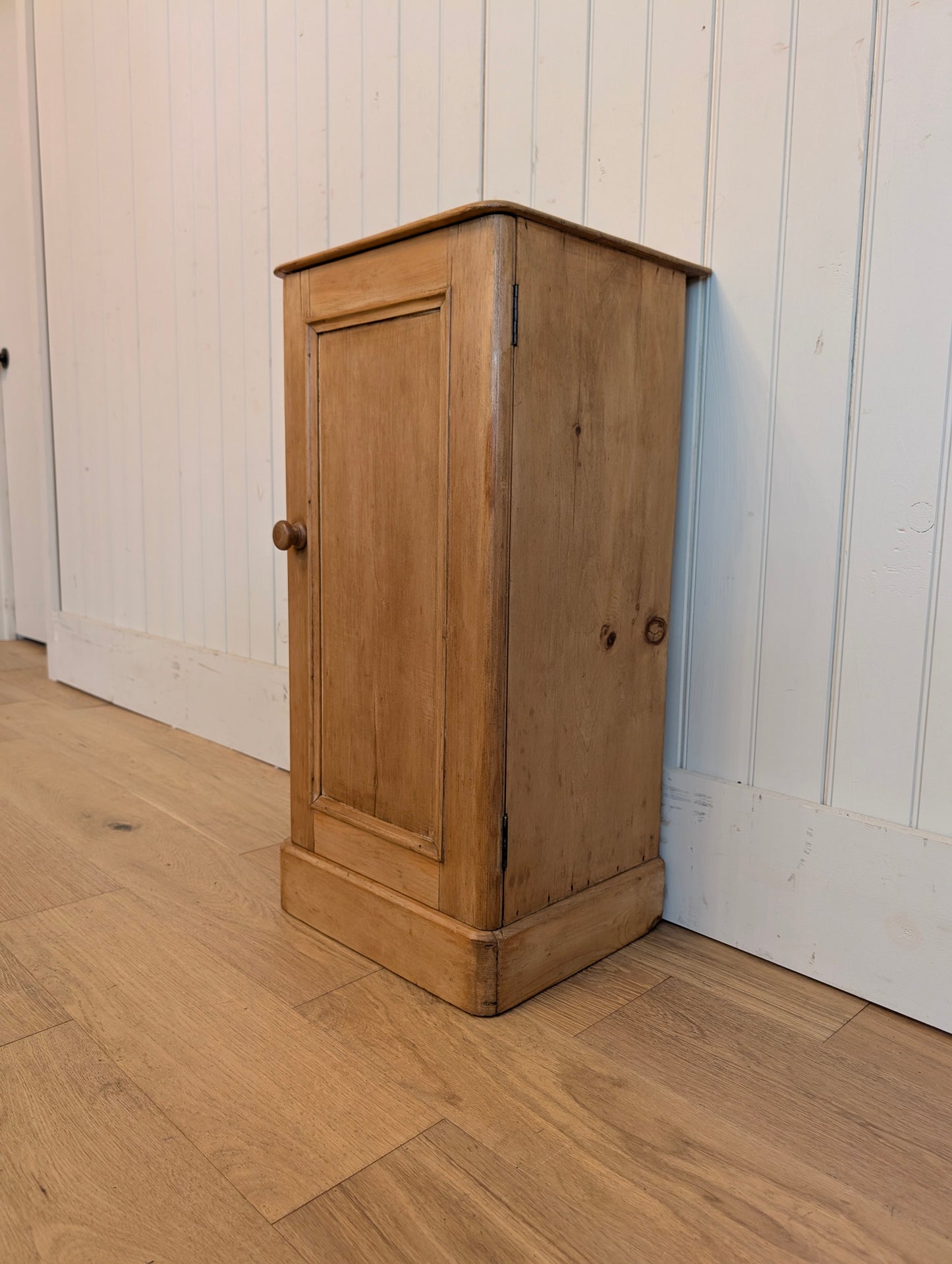 Single Door Pine Bedside