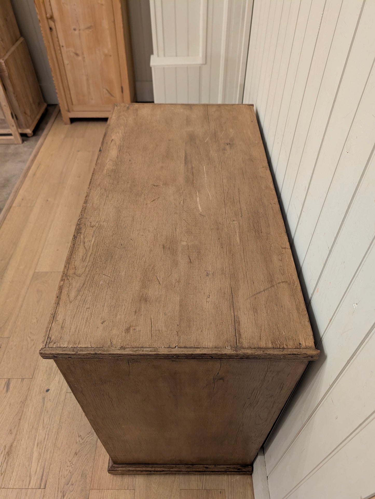 Opulent 4 Drawer Chest