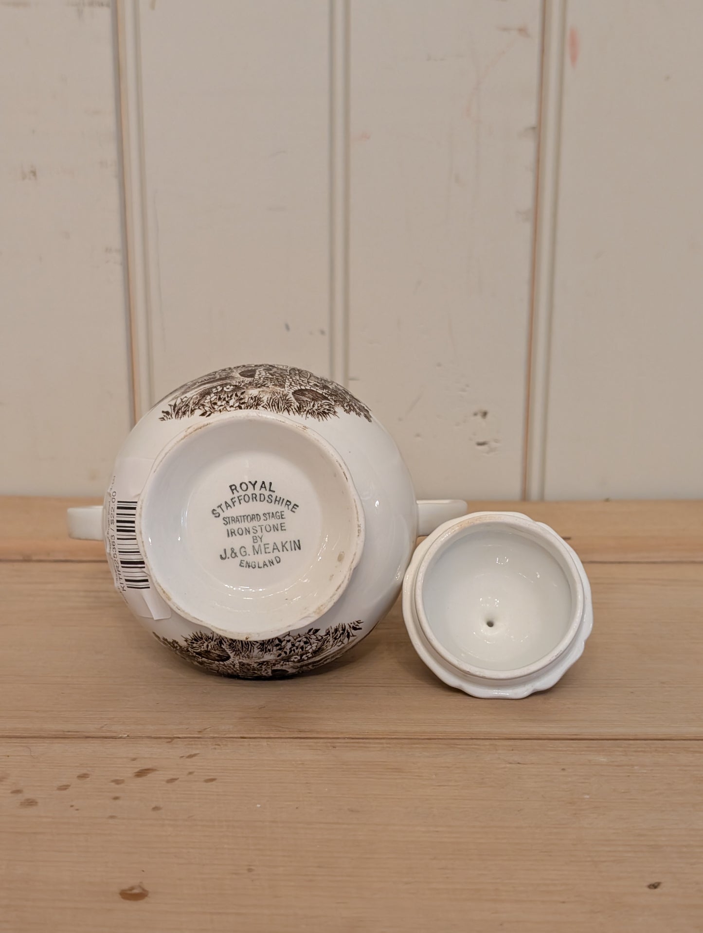Meakin "Stratford Stage" Sugar Bowl, with Lid