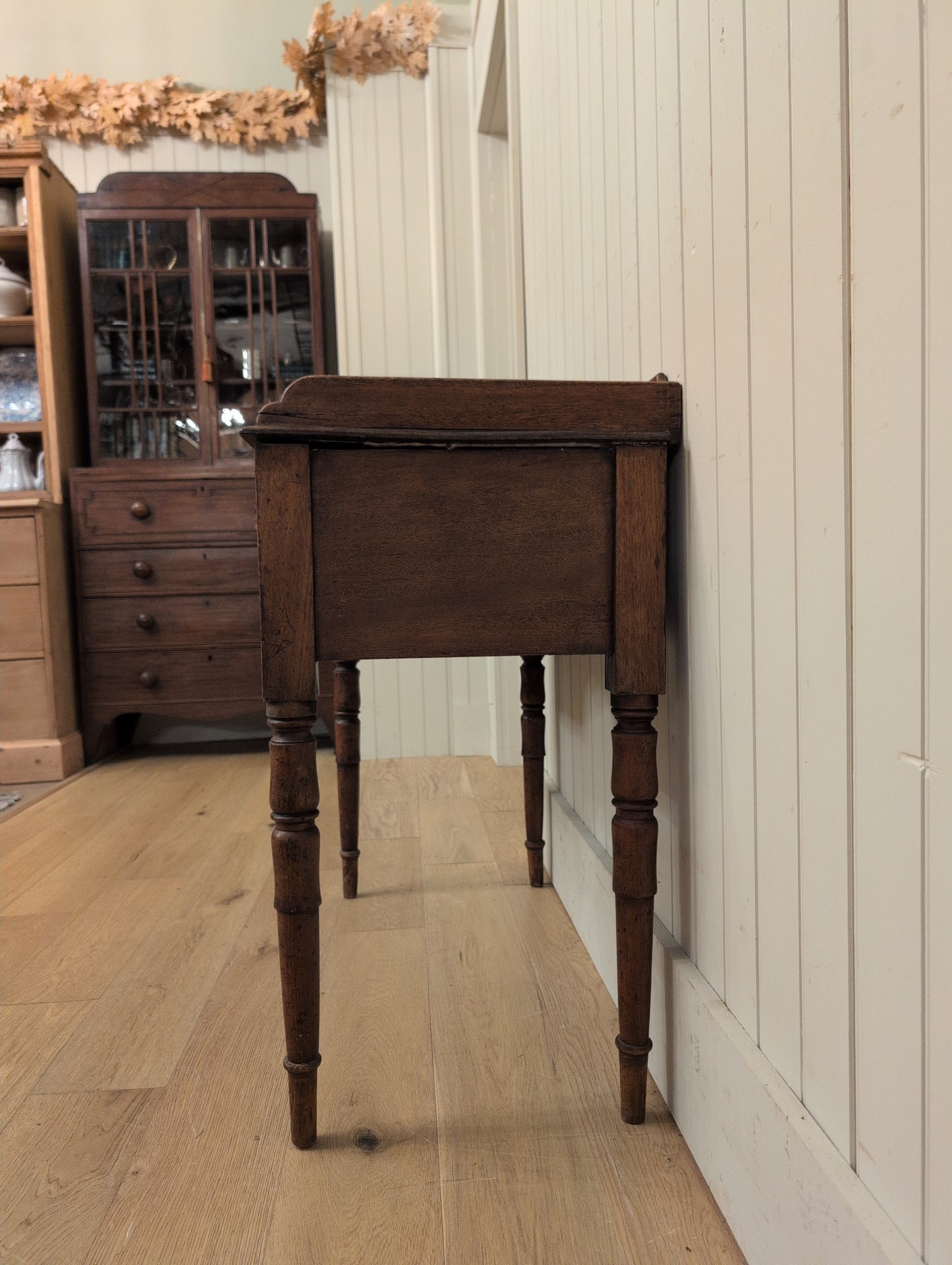 Mahogany Vanity Table