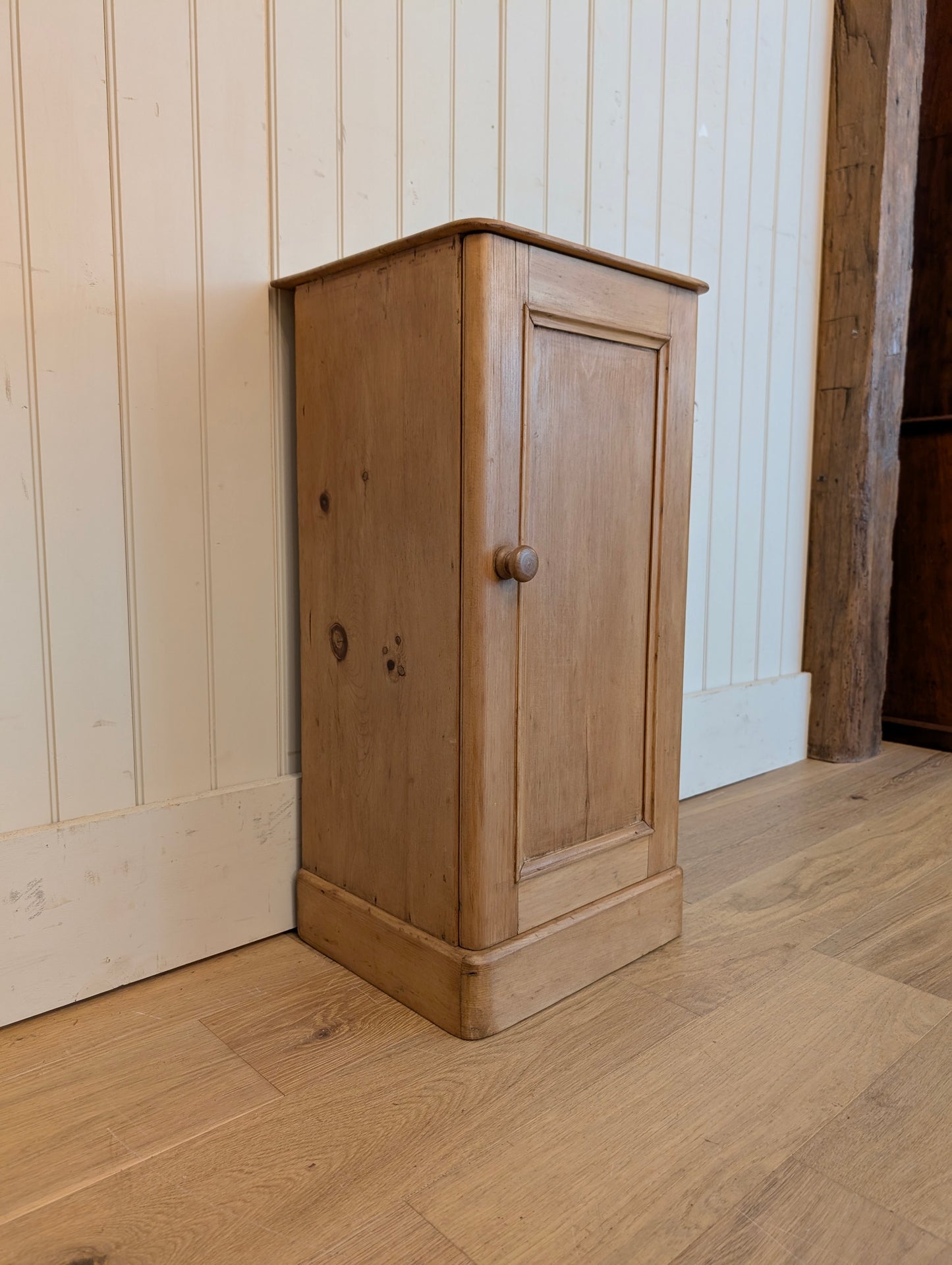 Single Door Pine Bedside