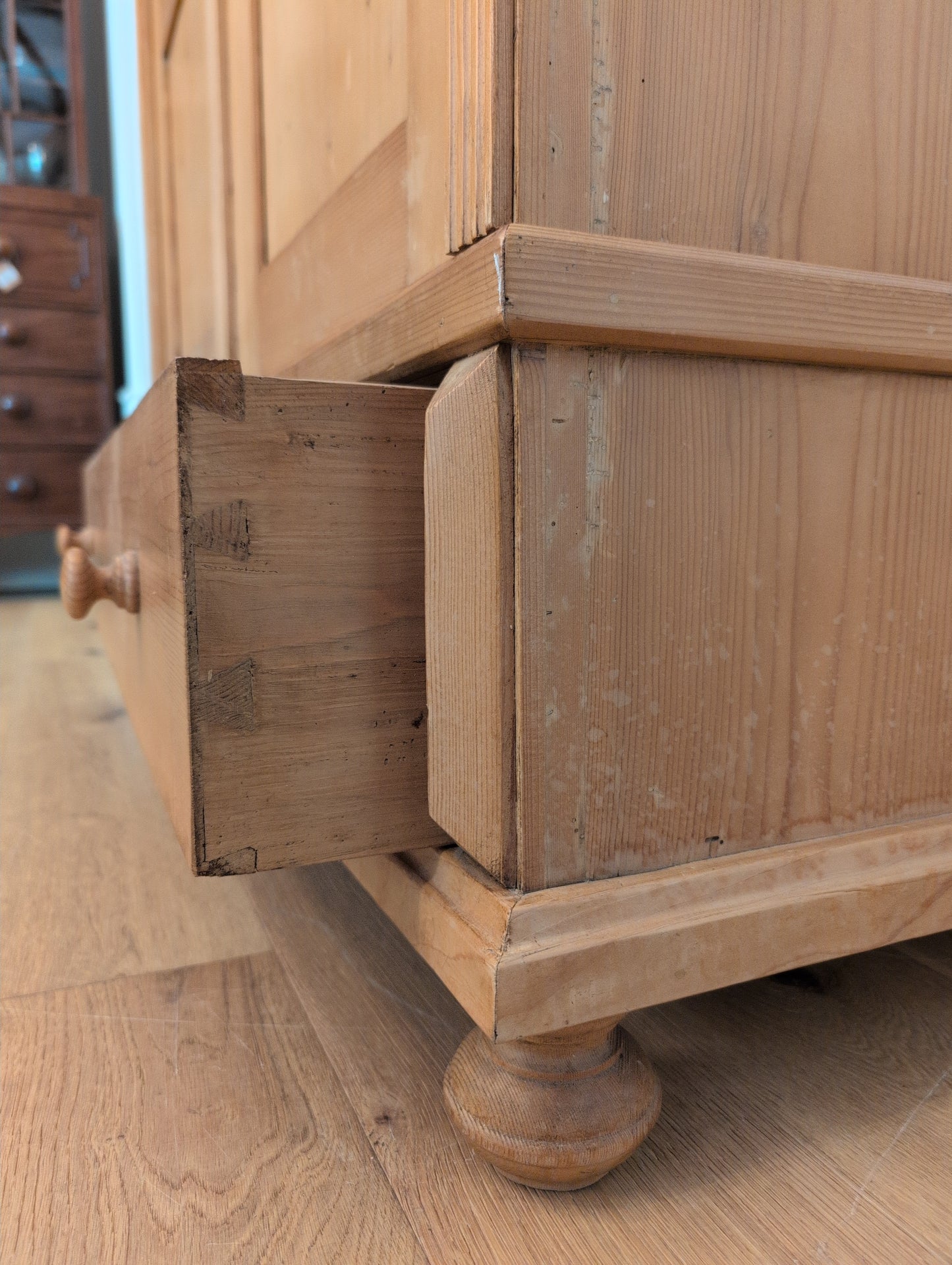 Double Door Arch Top Wardrobe