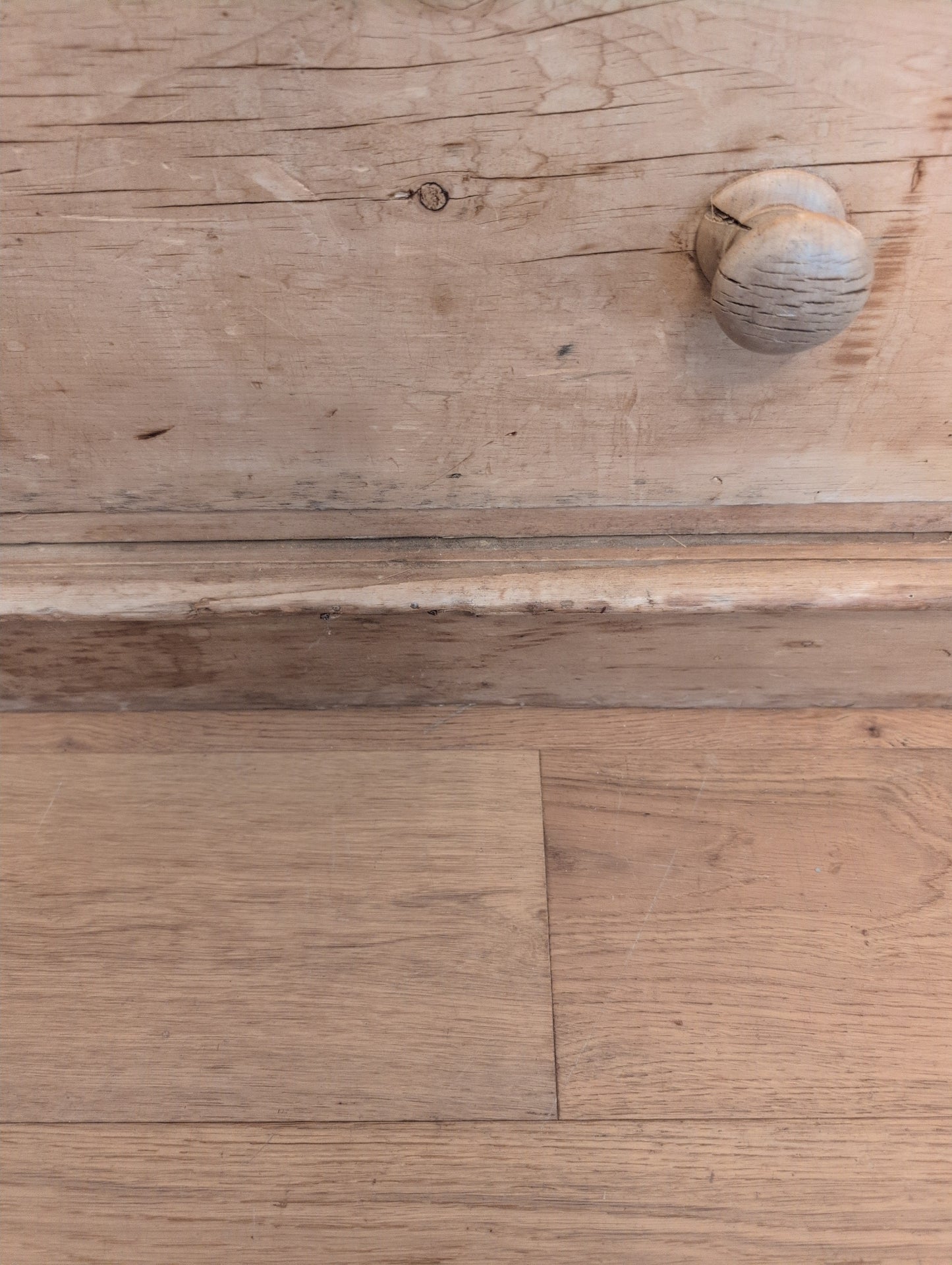 English Pine 2 Over 4 Chest