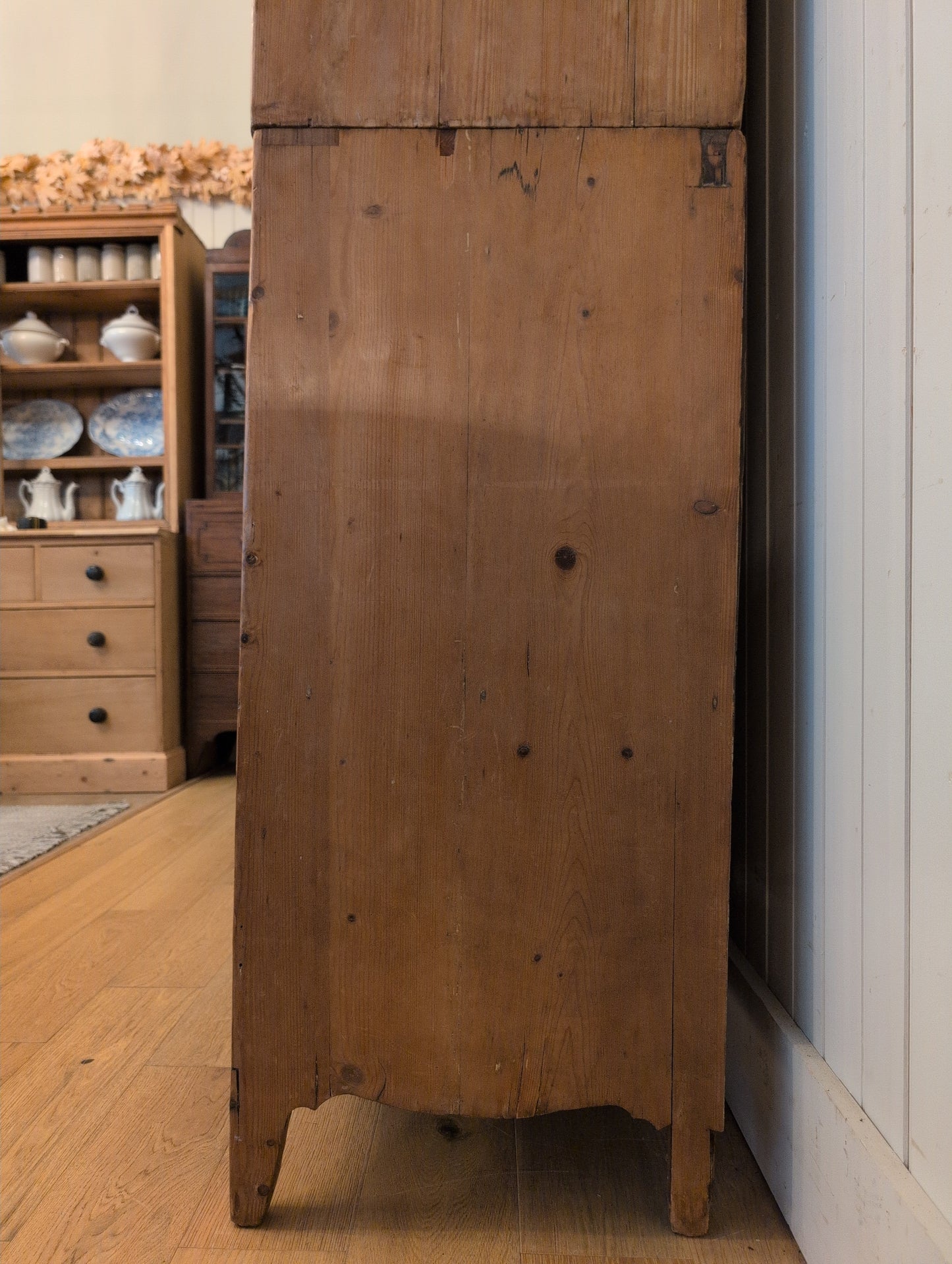 Georgian Pine Linen Press