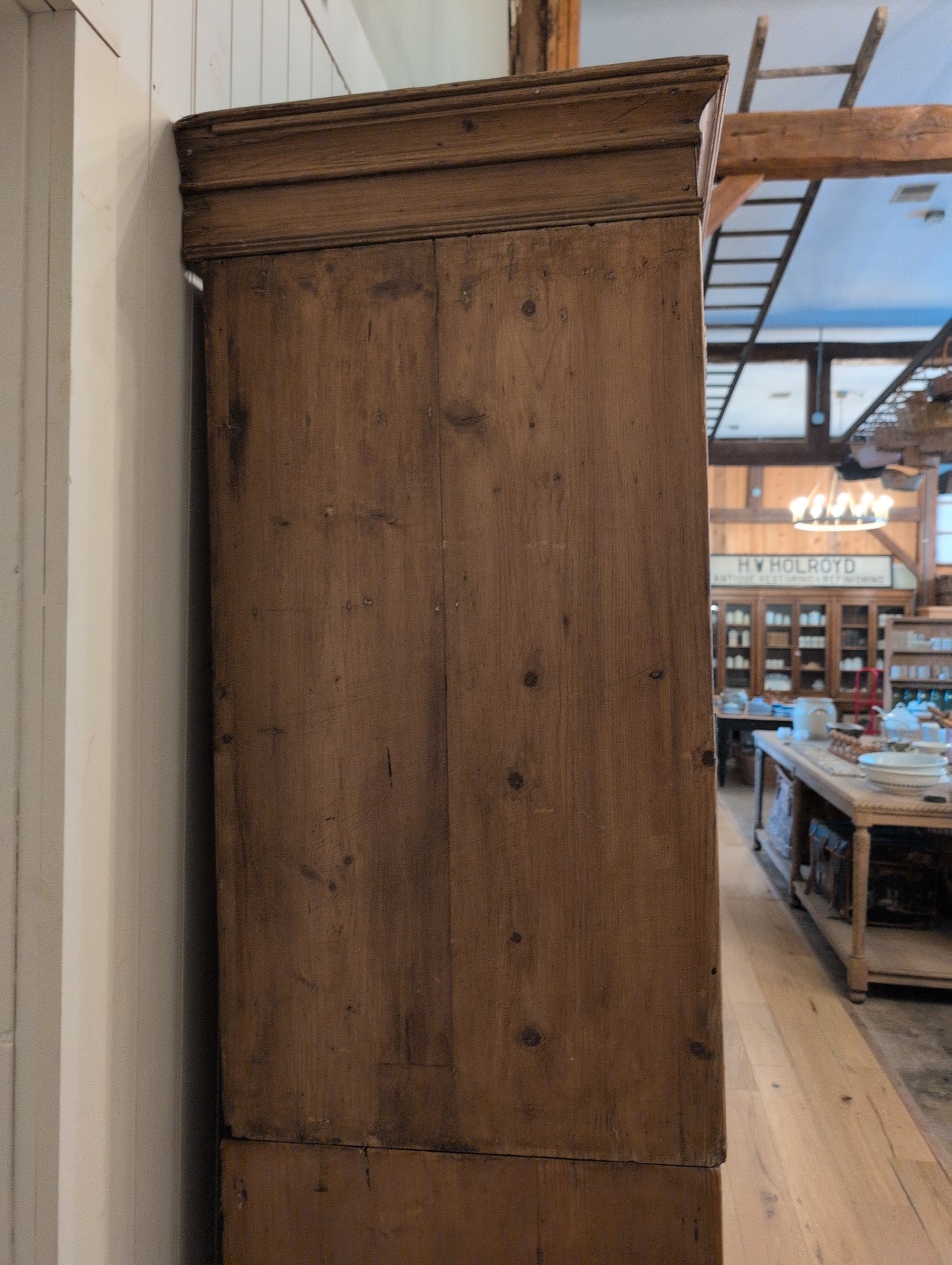 Georgian Pine Linen Press