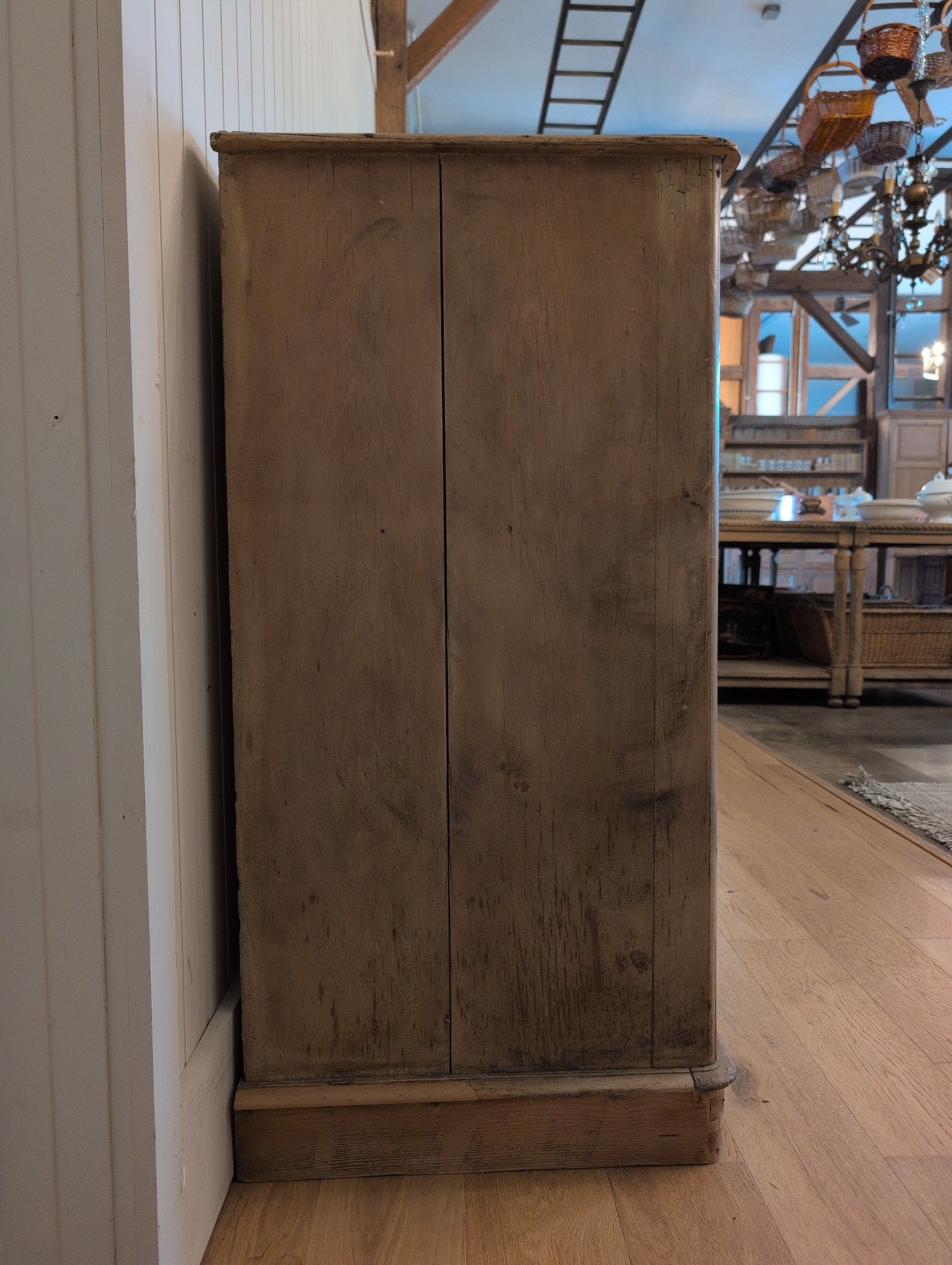 English Pine 2 Over 4 Chest