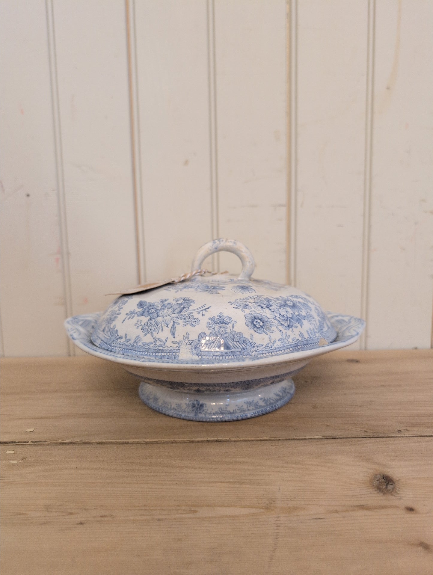 Asiatic Pheasant Round Tureen with Lid