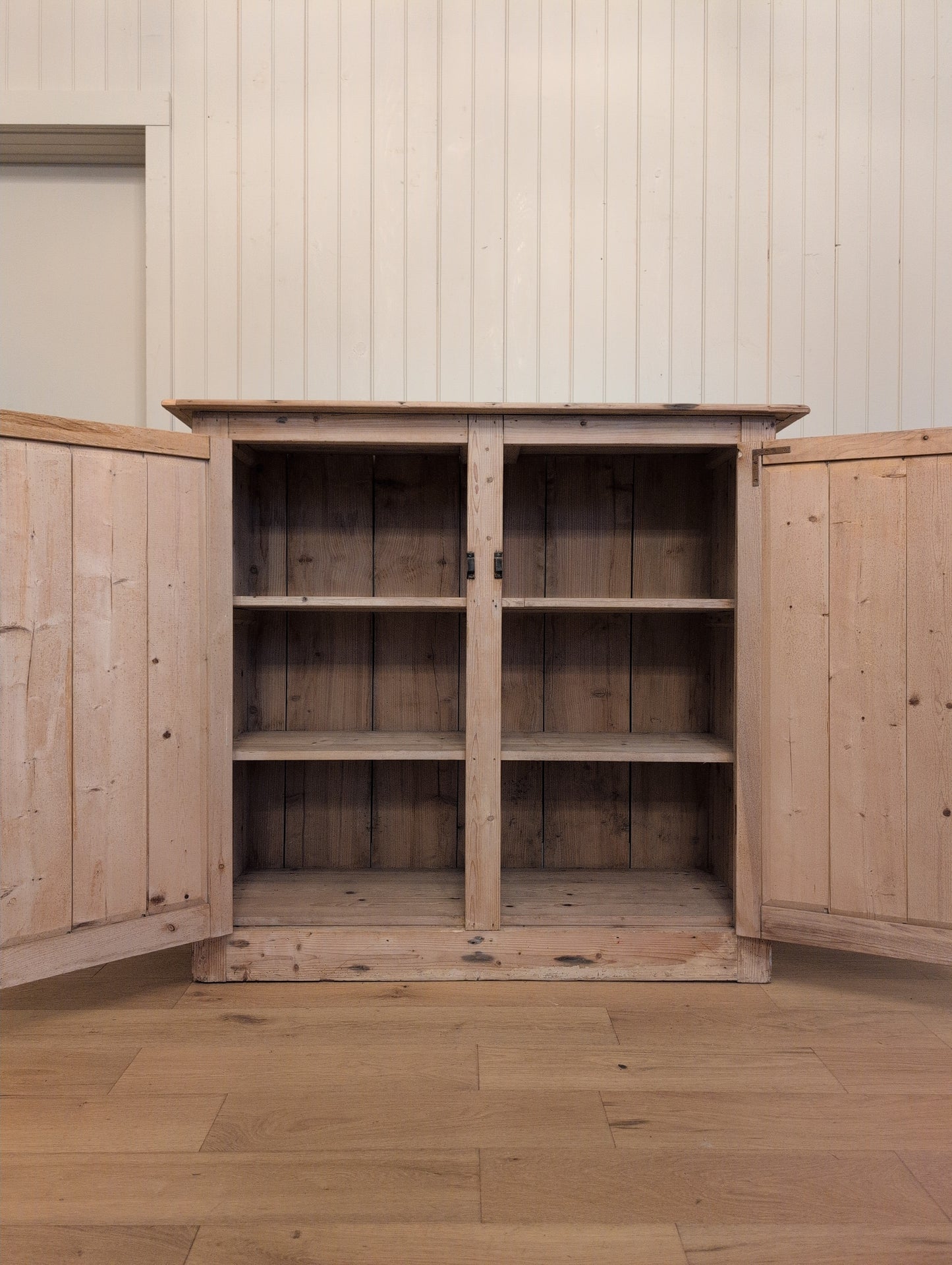 2 Door Larder Cupboard