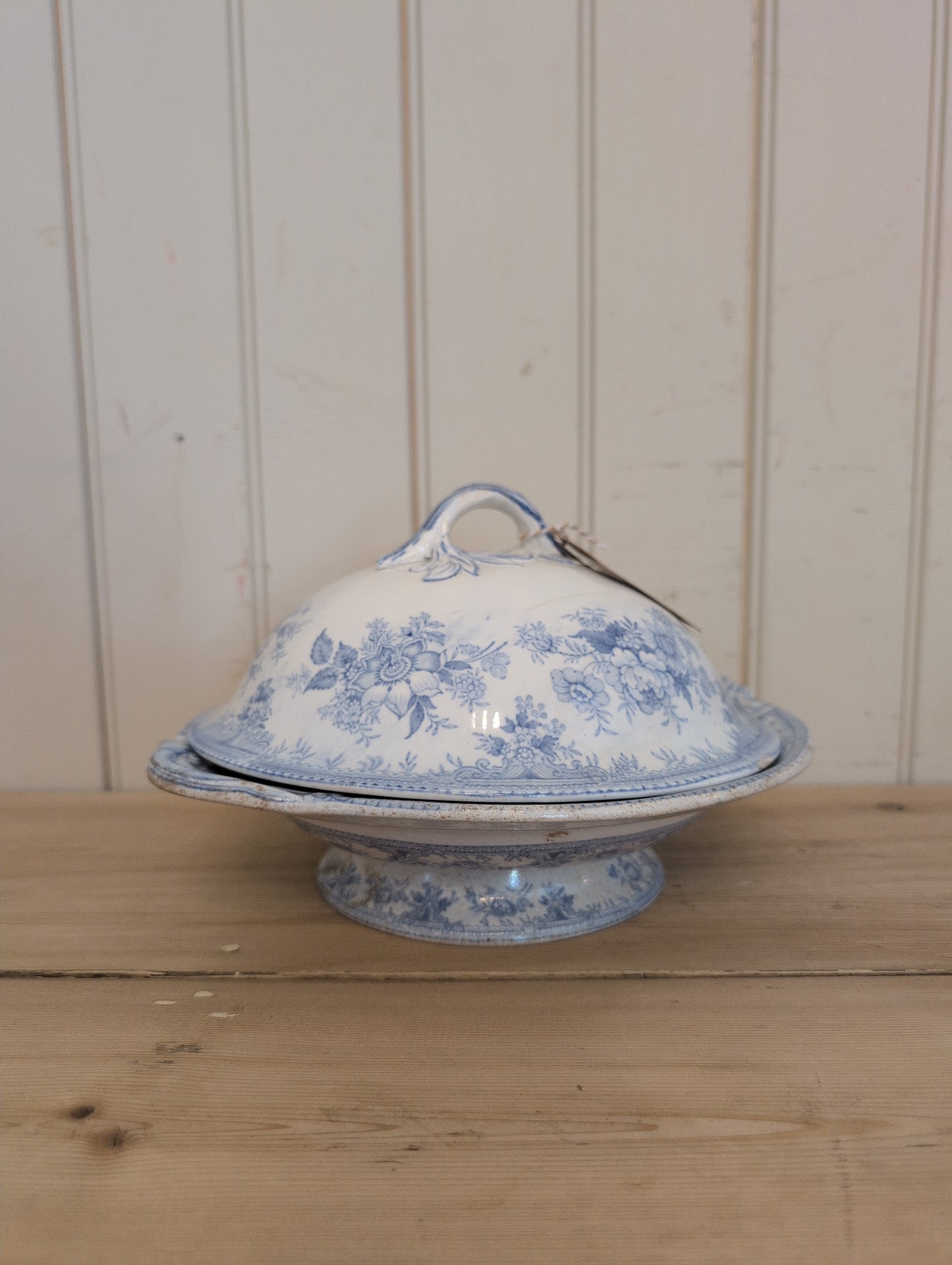 Asiatic Pheasant Round Tureen with Lid