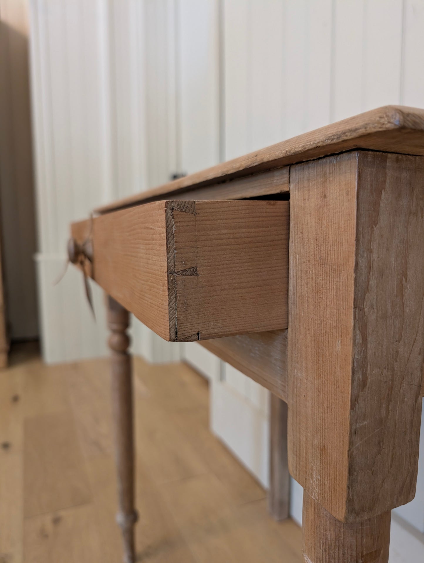 Single Drawer Pine Side Table