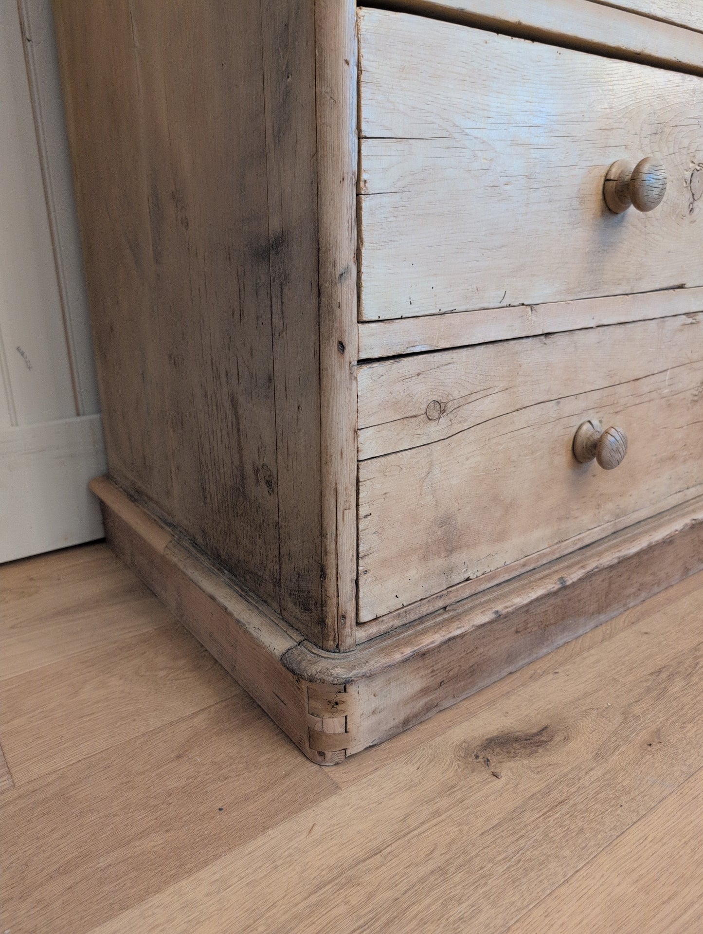 English Pine 2 Over 4 Chest