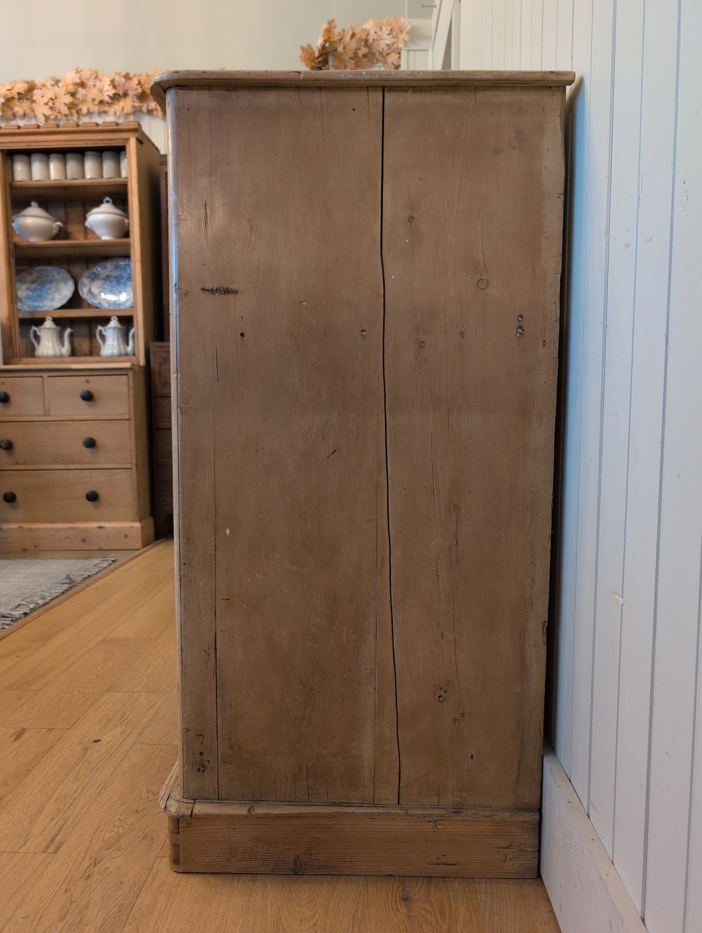 English Pine 2 Over 4 Chest