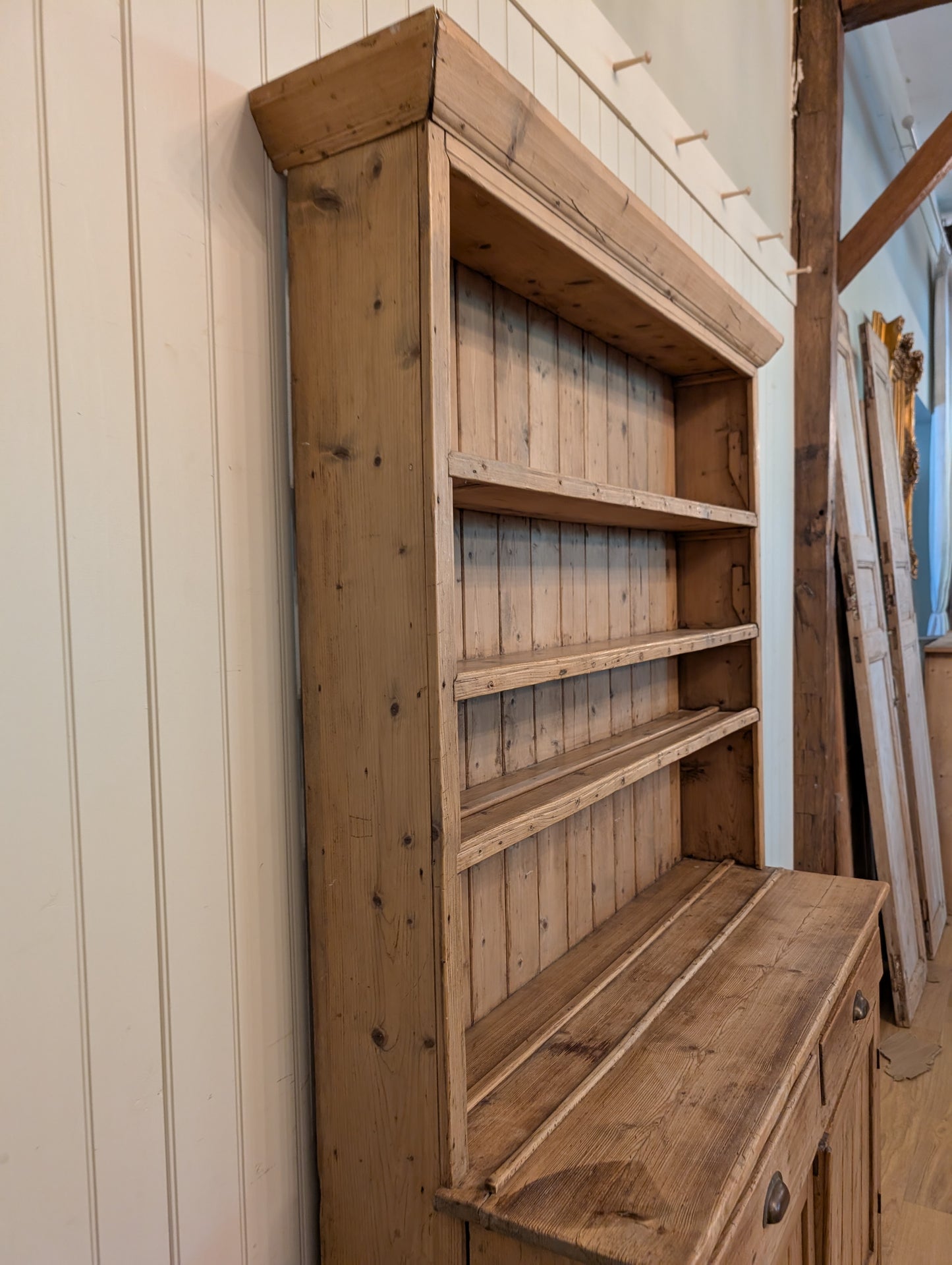 One Piece Irish Pine Hutch