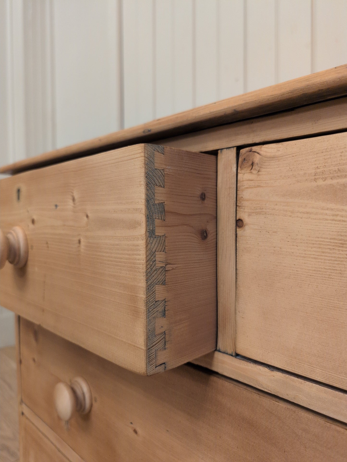 Victorian Pine 2/2 Chest - Plinth