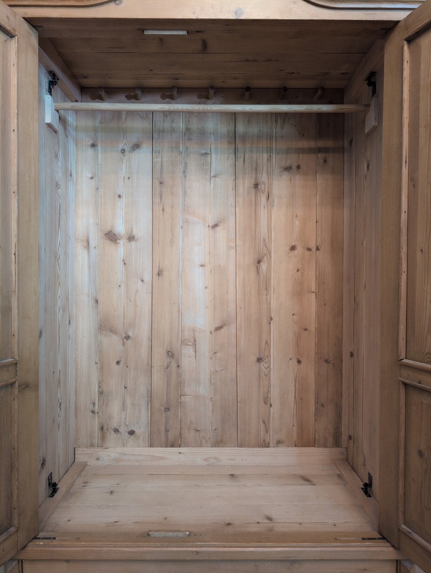 Double Door Arch Top Wardrobe