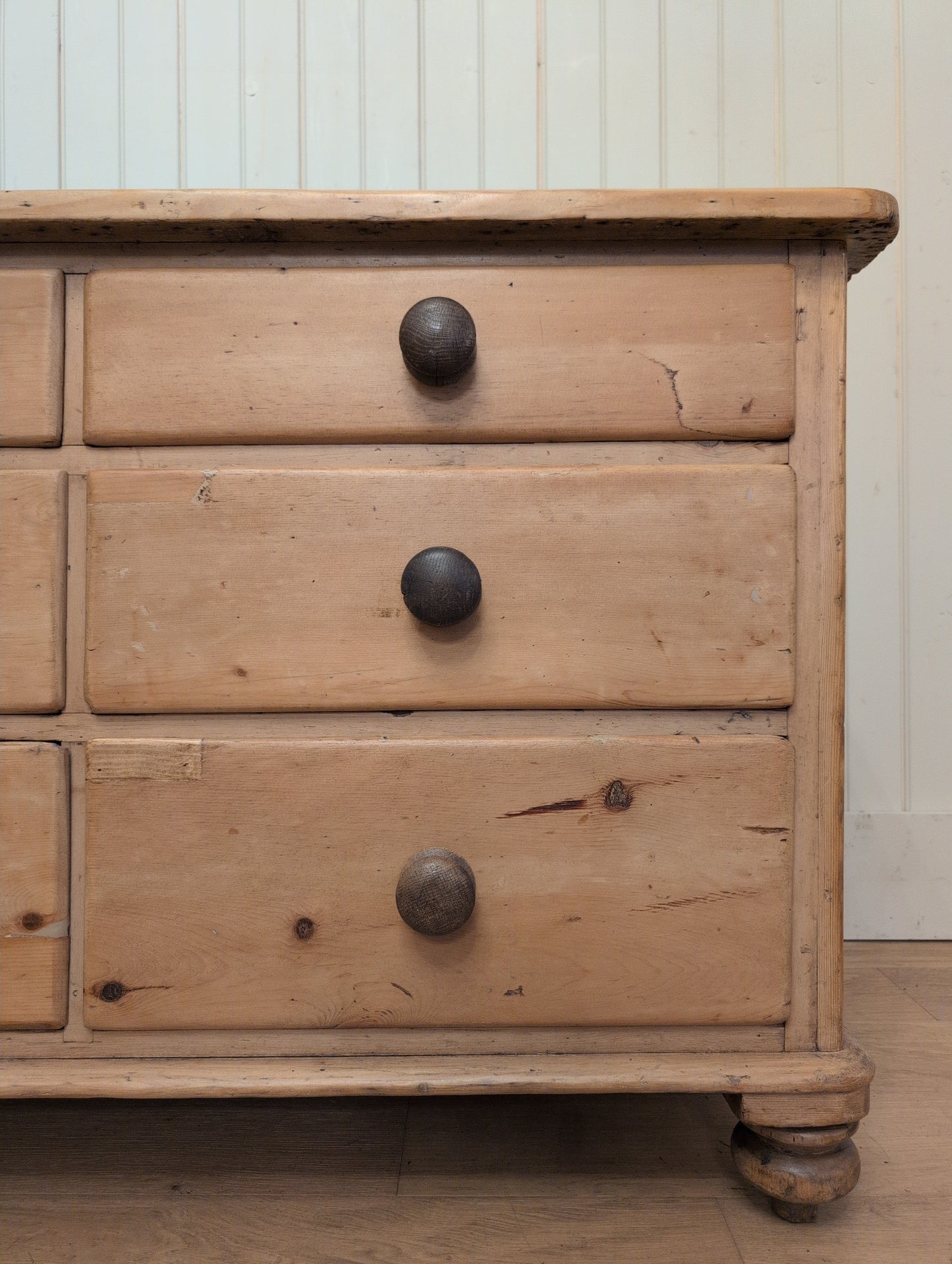 English Pine Bank of 9 Drawers