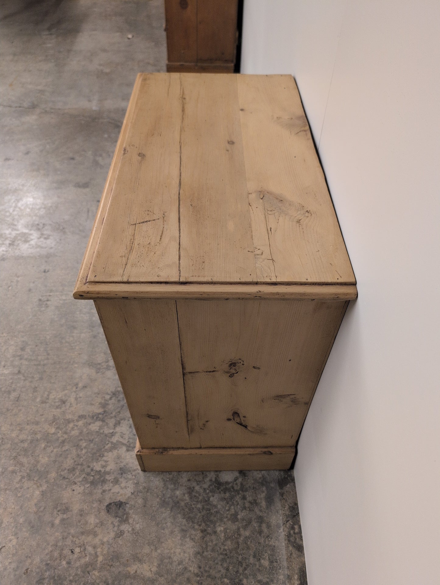 Georgian Style 2 Over 2 Chest