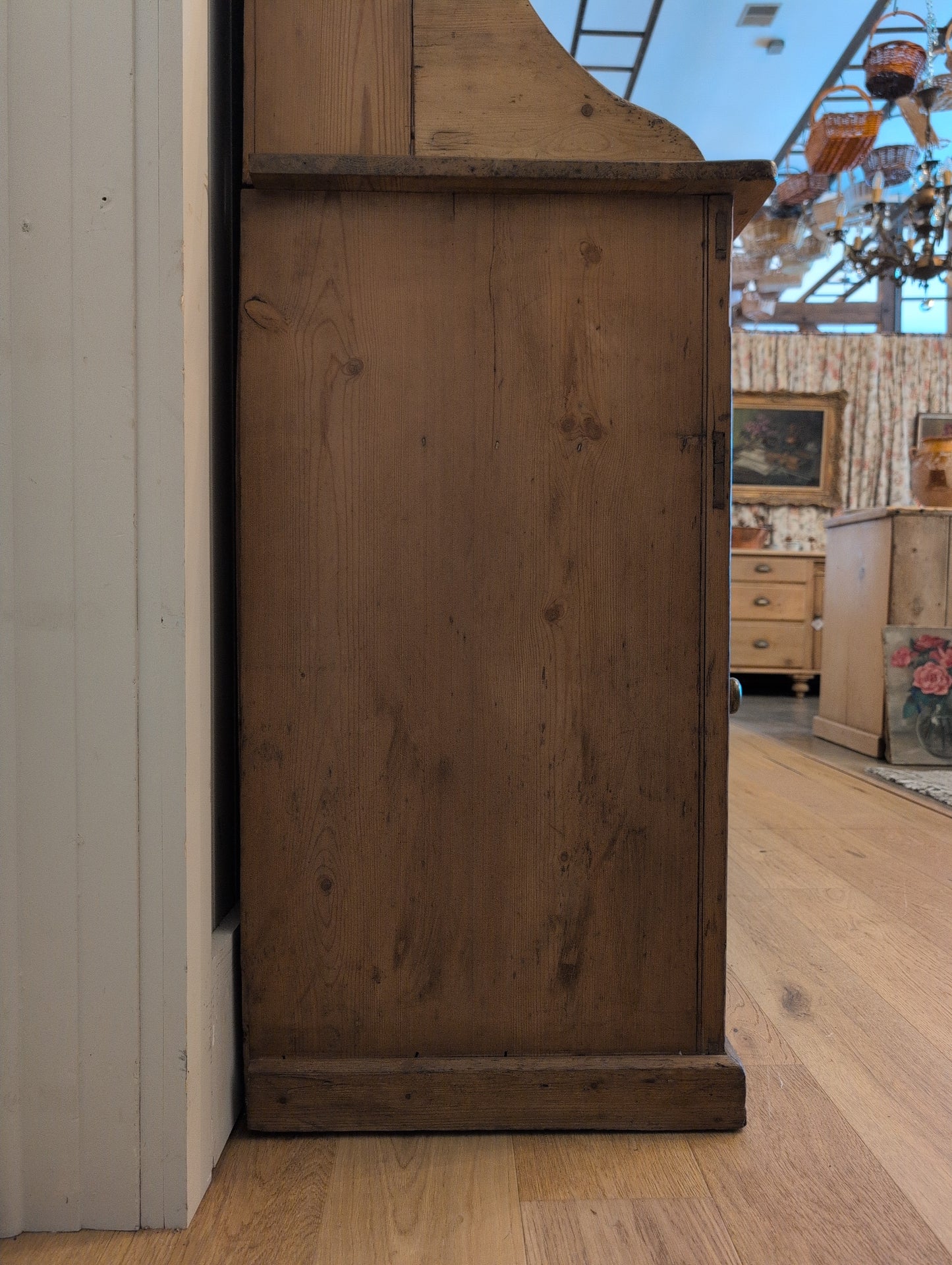 3 Over 3 Graduated Shelving Hutch