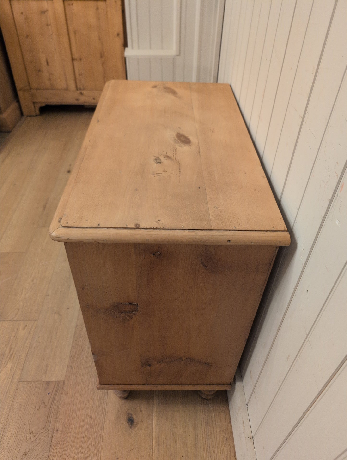 English Pine 2 Over 2 Chest